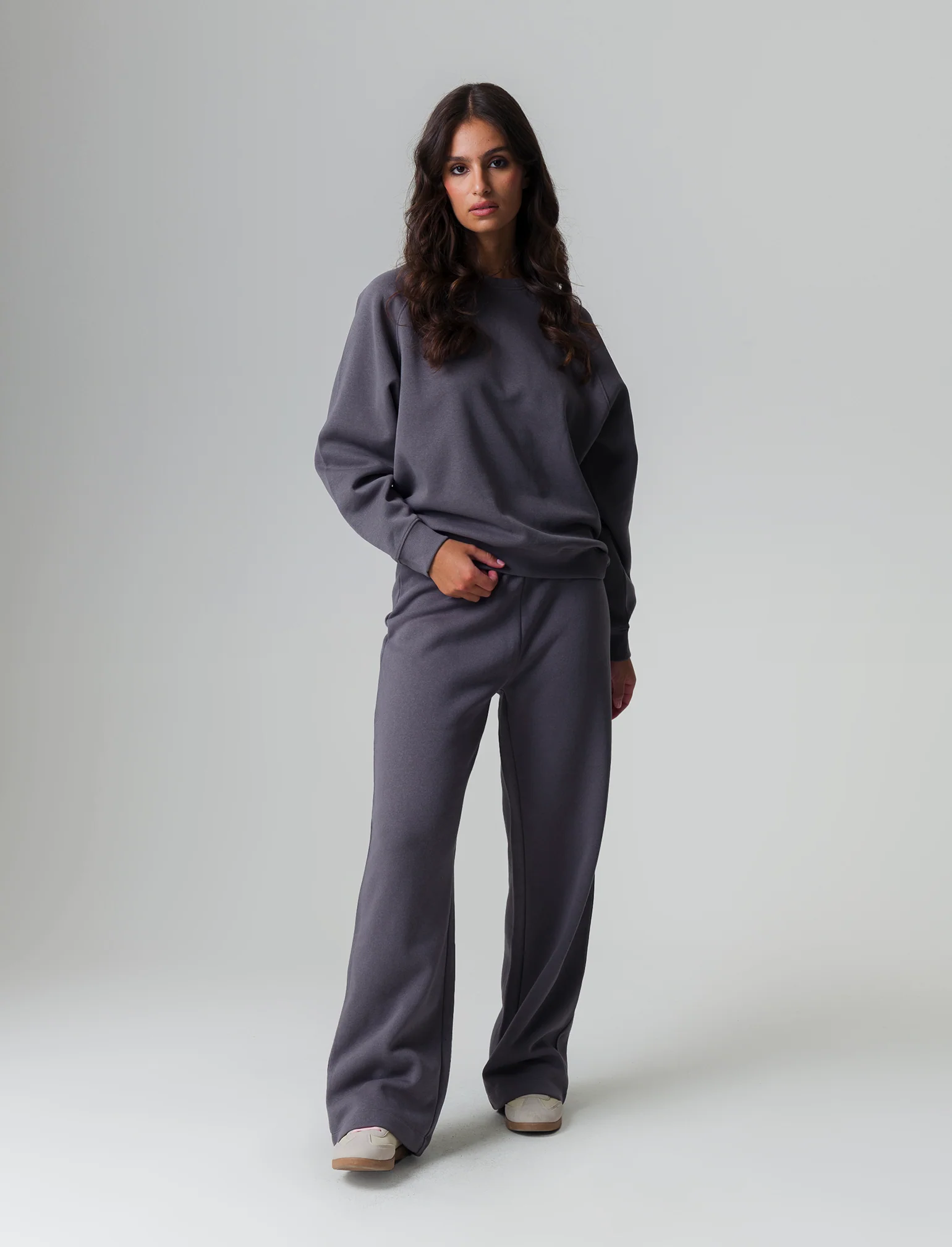 Jogger basico flare da donna - Grigio piombo