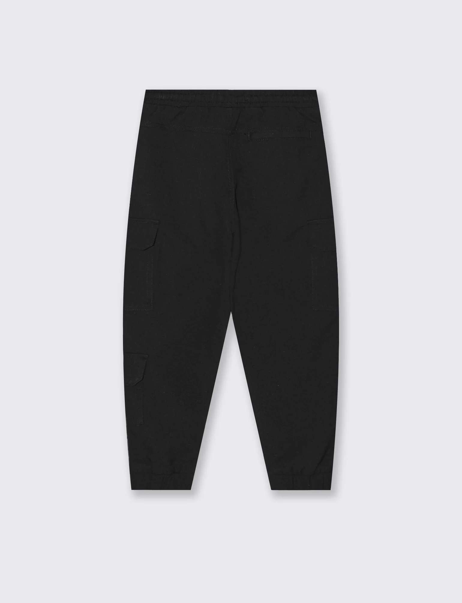 Jogger con tasconi per uno stile casual - Nero - Image 3