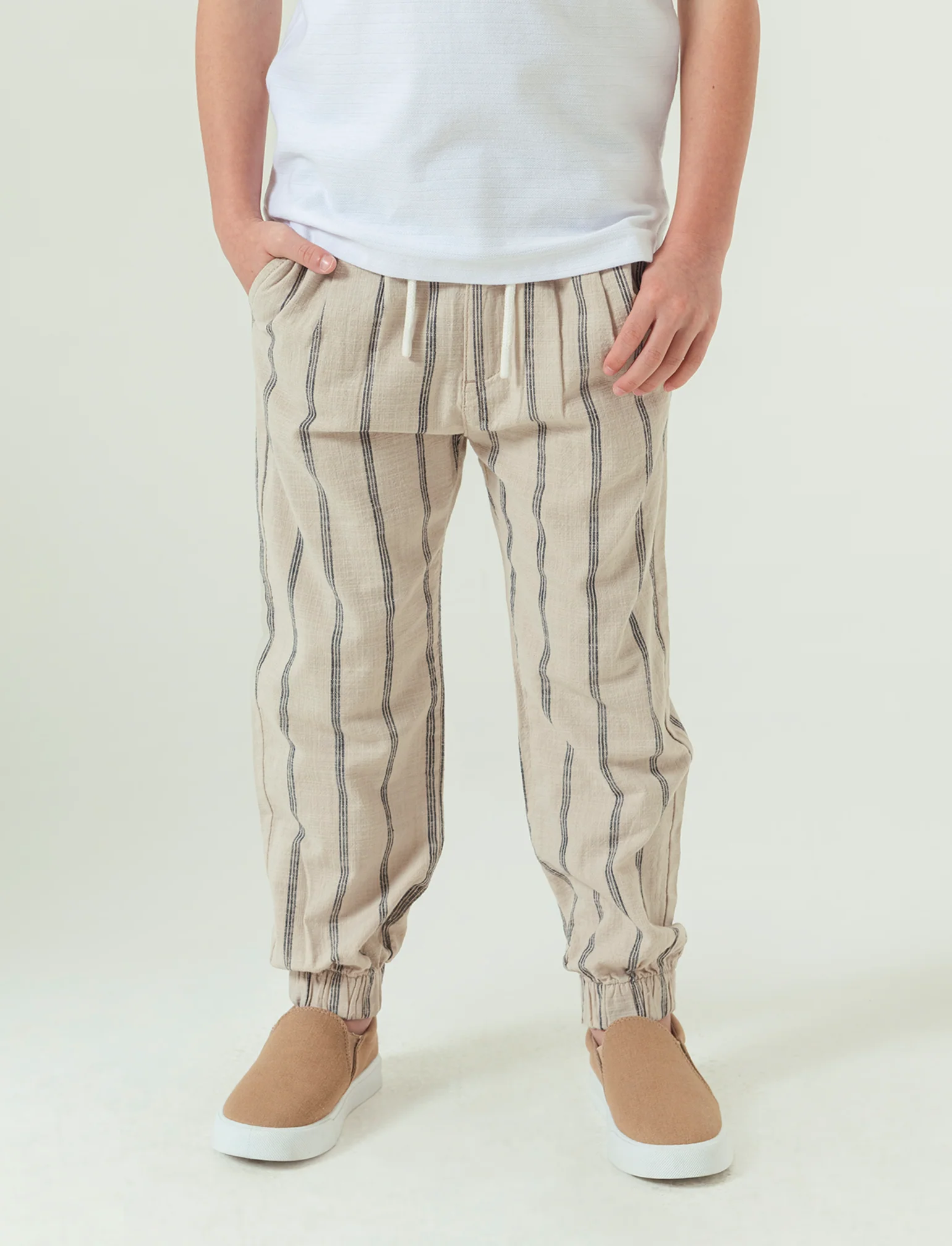 Jogger in misto lino da bambino - Righe - Image 2