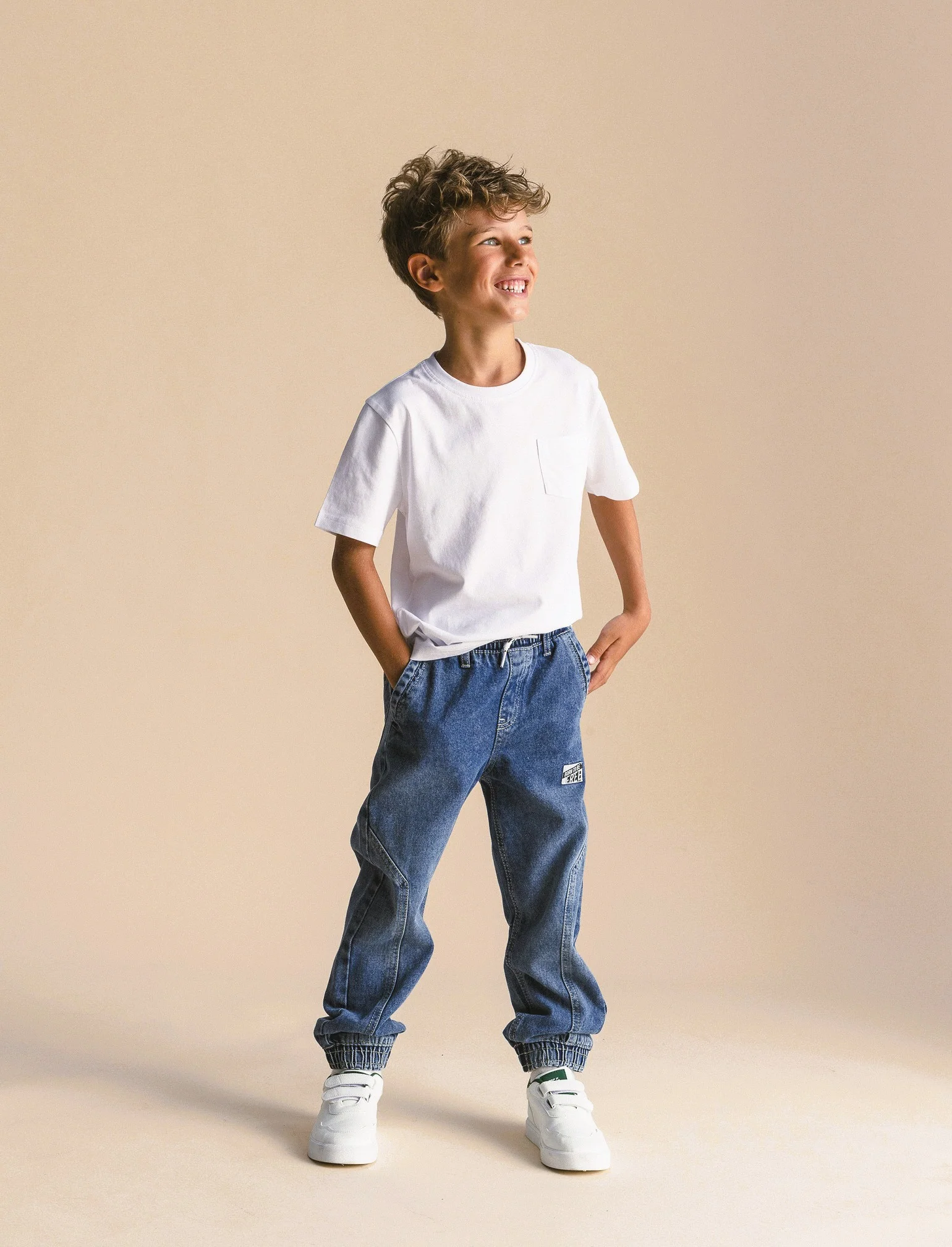 Jogging in denim. - Denim