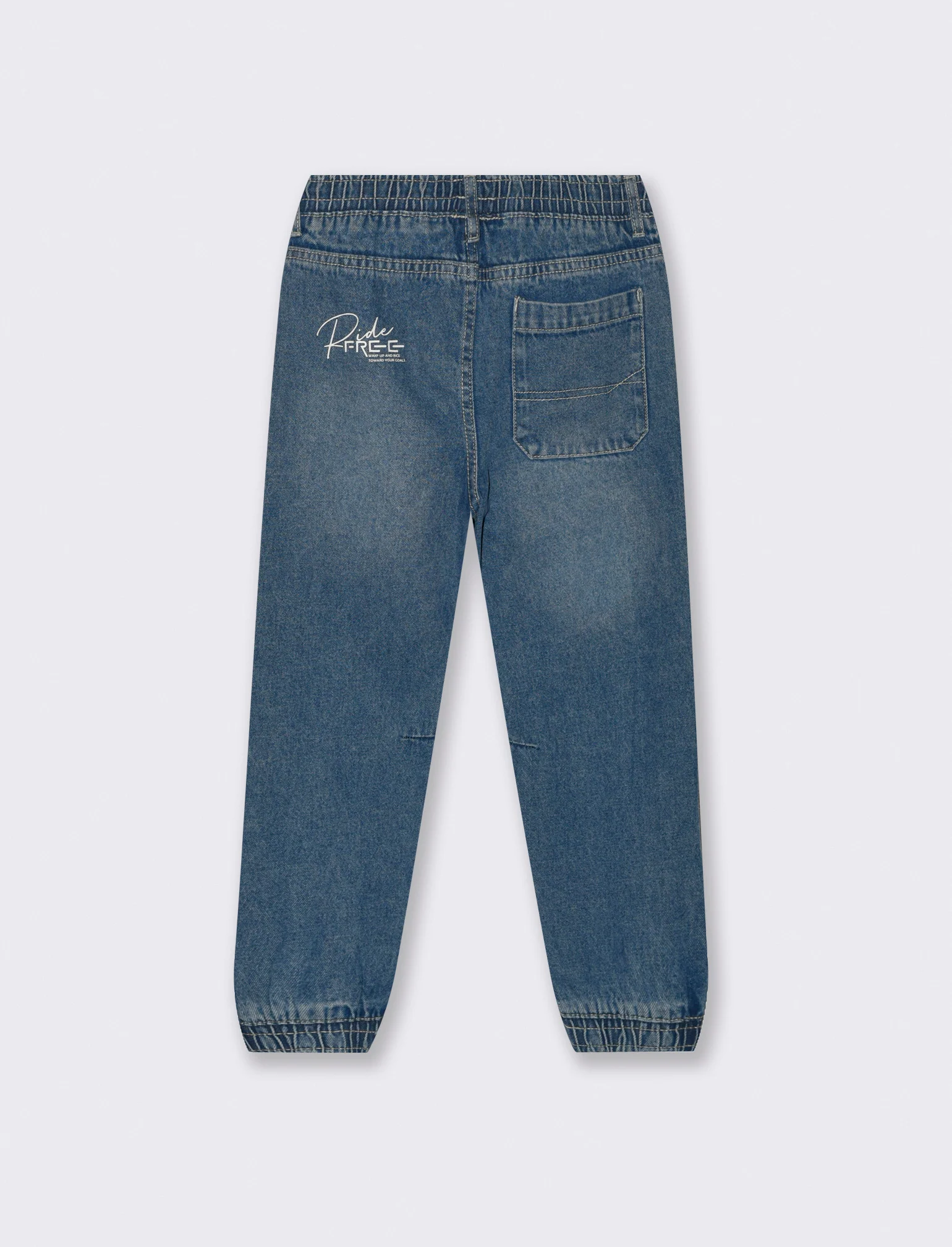 Jogging in denim. - Denim - Image 4