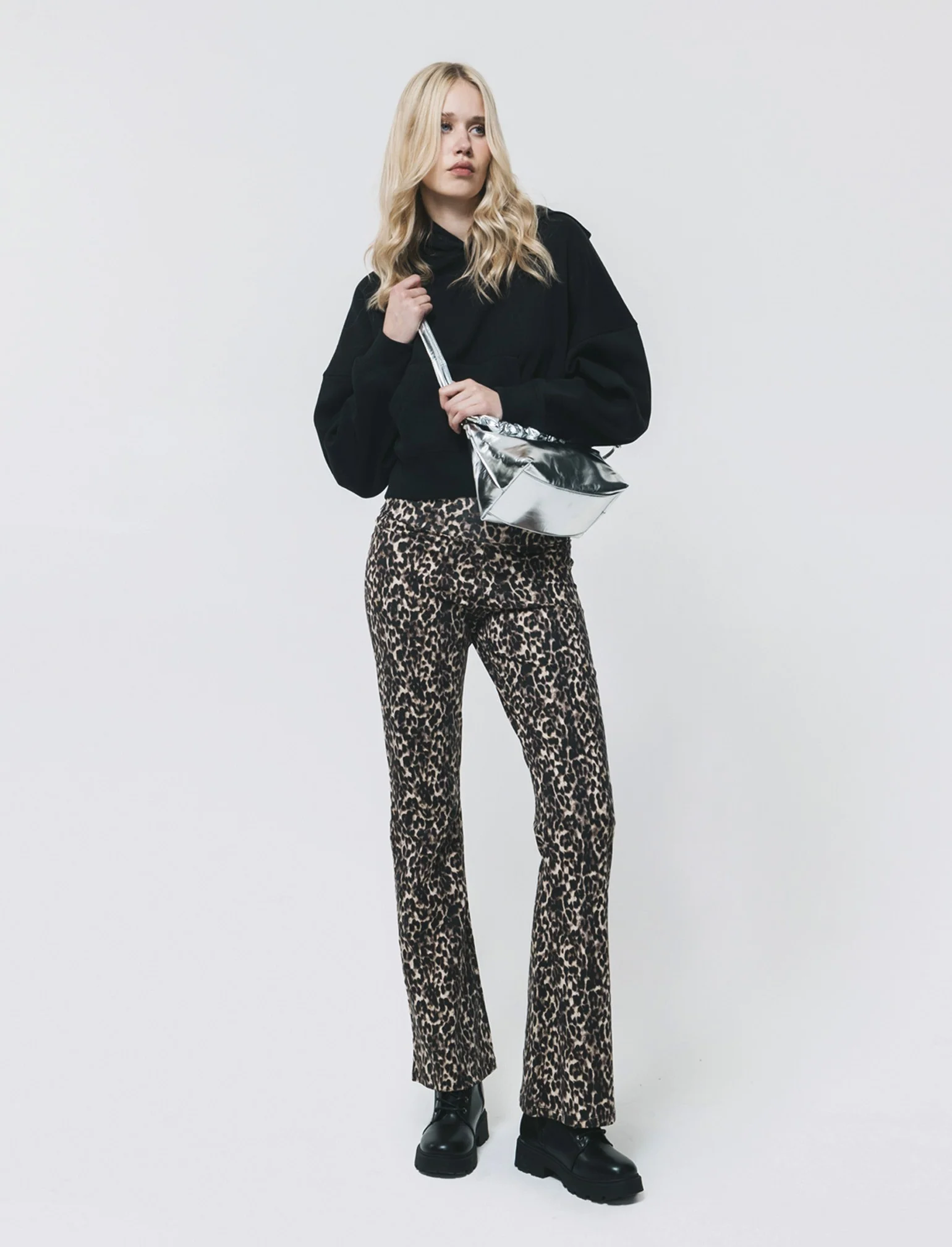 Leggings Stampati con Taglio Flare - var 1 - Image 3