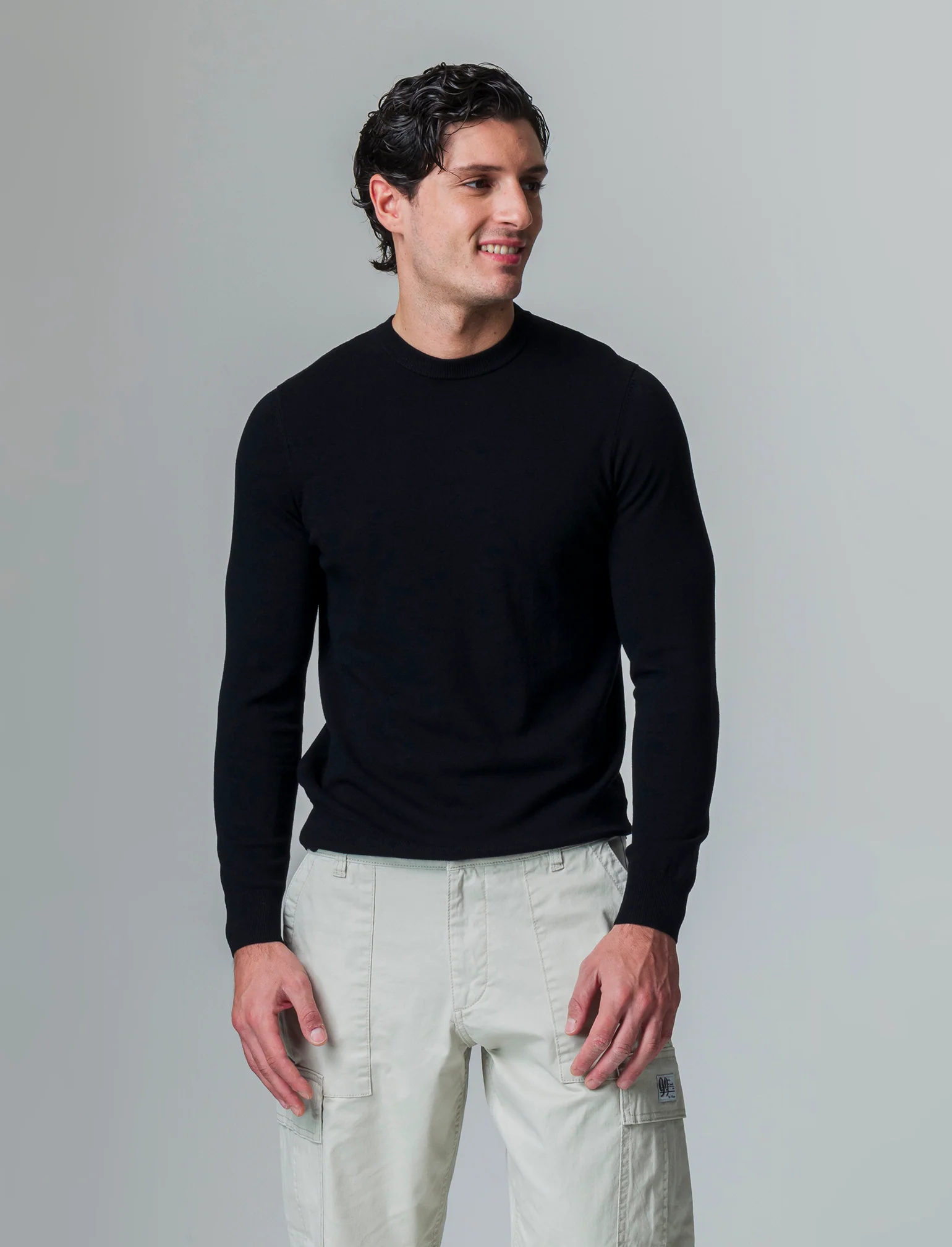Maglia basic in filato premium da uomo - Nero - Image 3