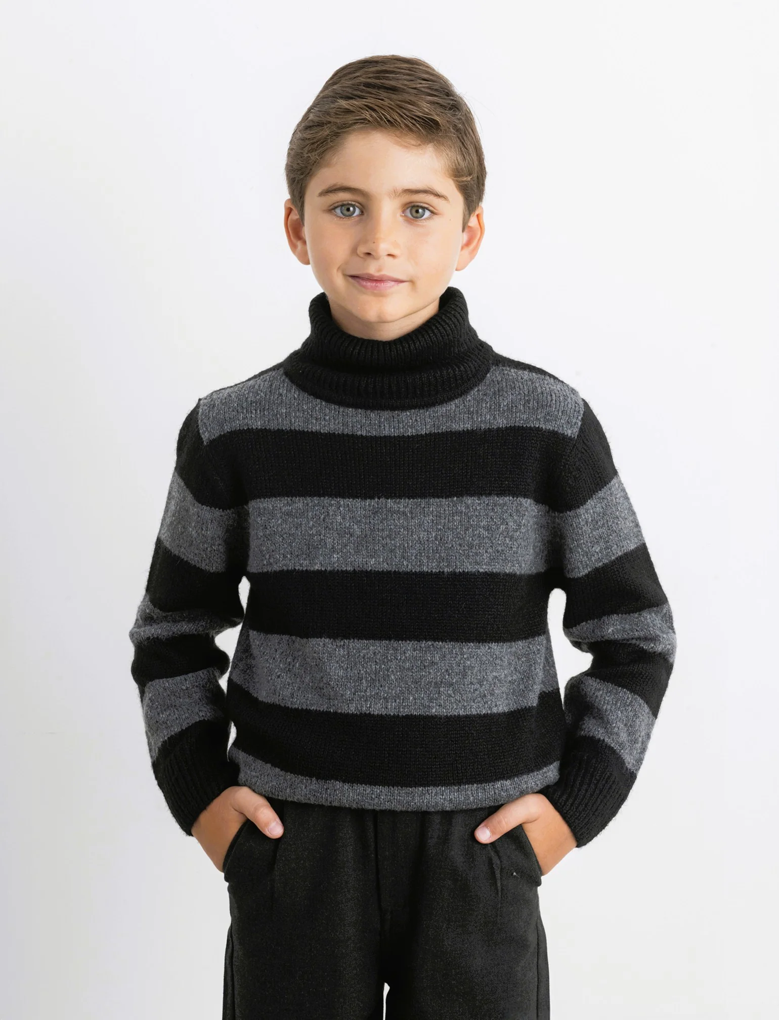 Maglia collo alto a righe. - Nero - Image 3