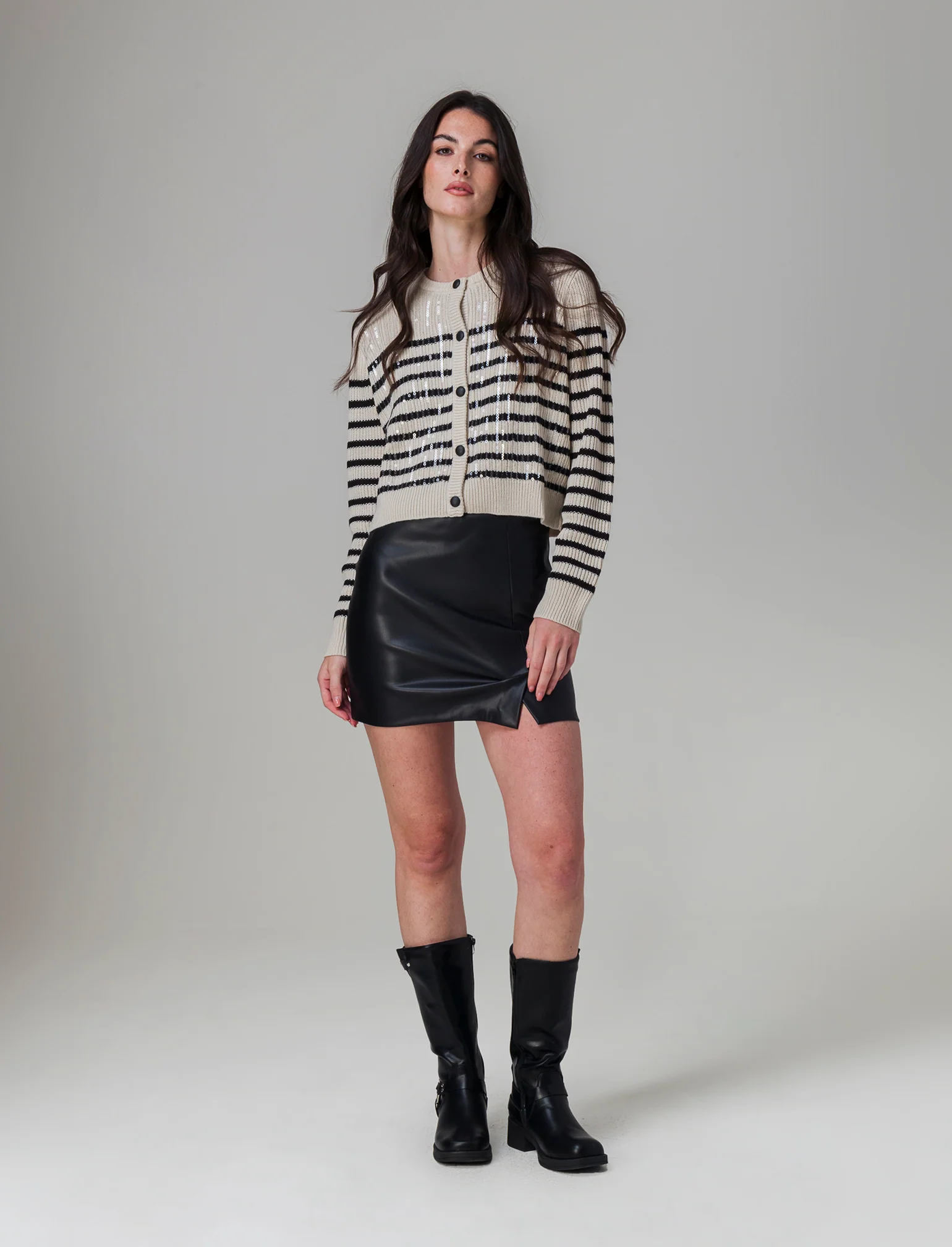 Minigonna in simil pelle da donna - Nero - Image 3