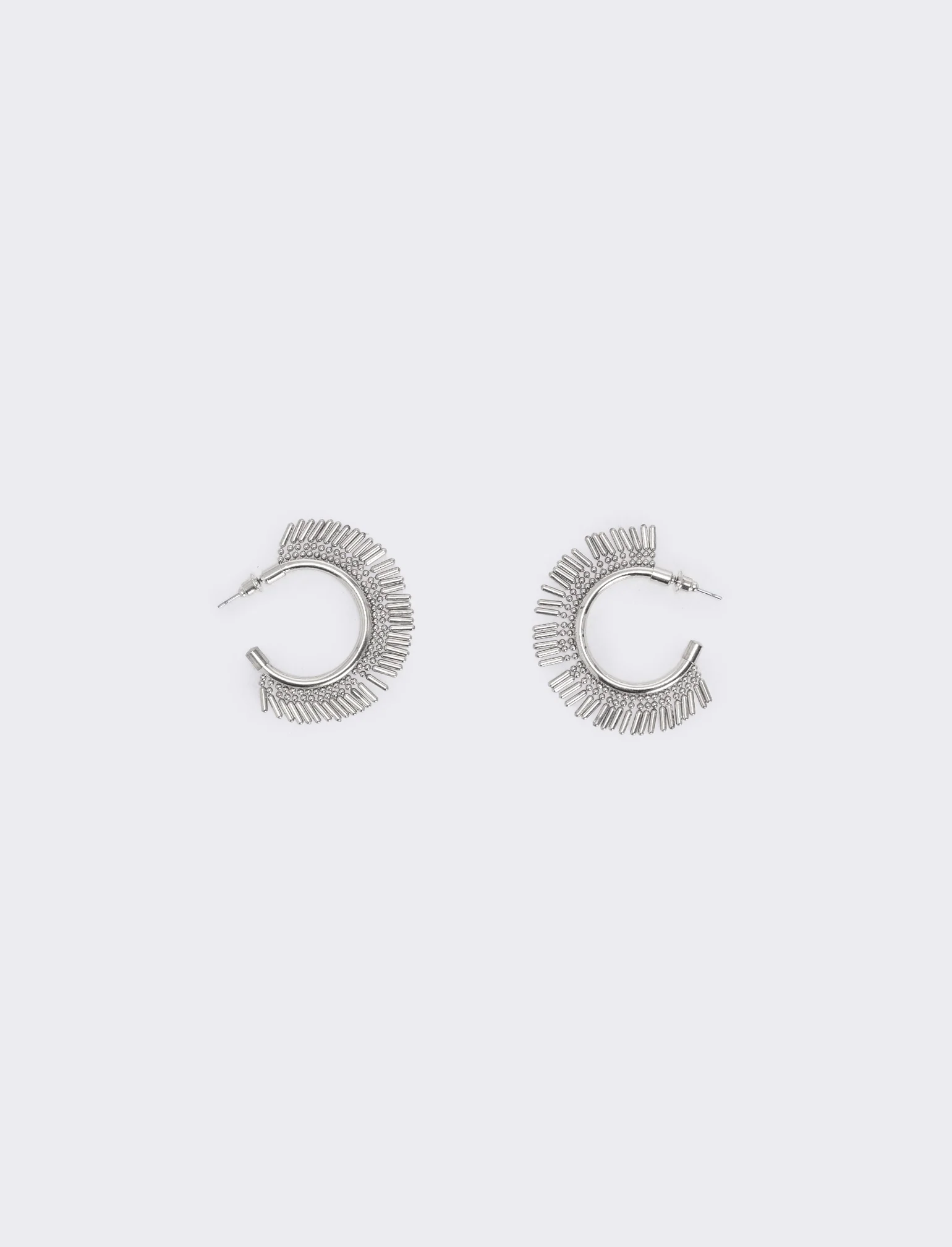 Orecchini cerchi con frangia elegante - Argento