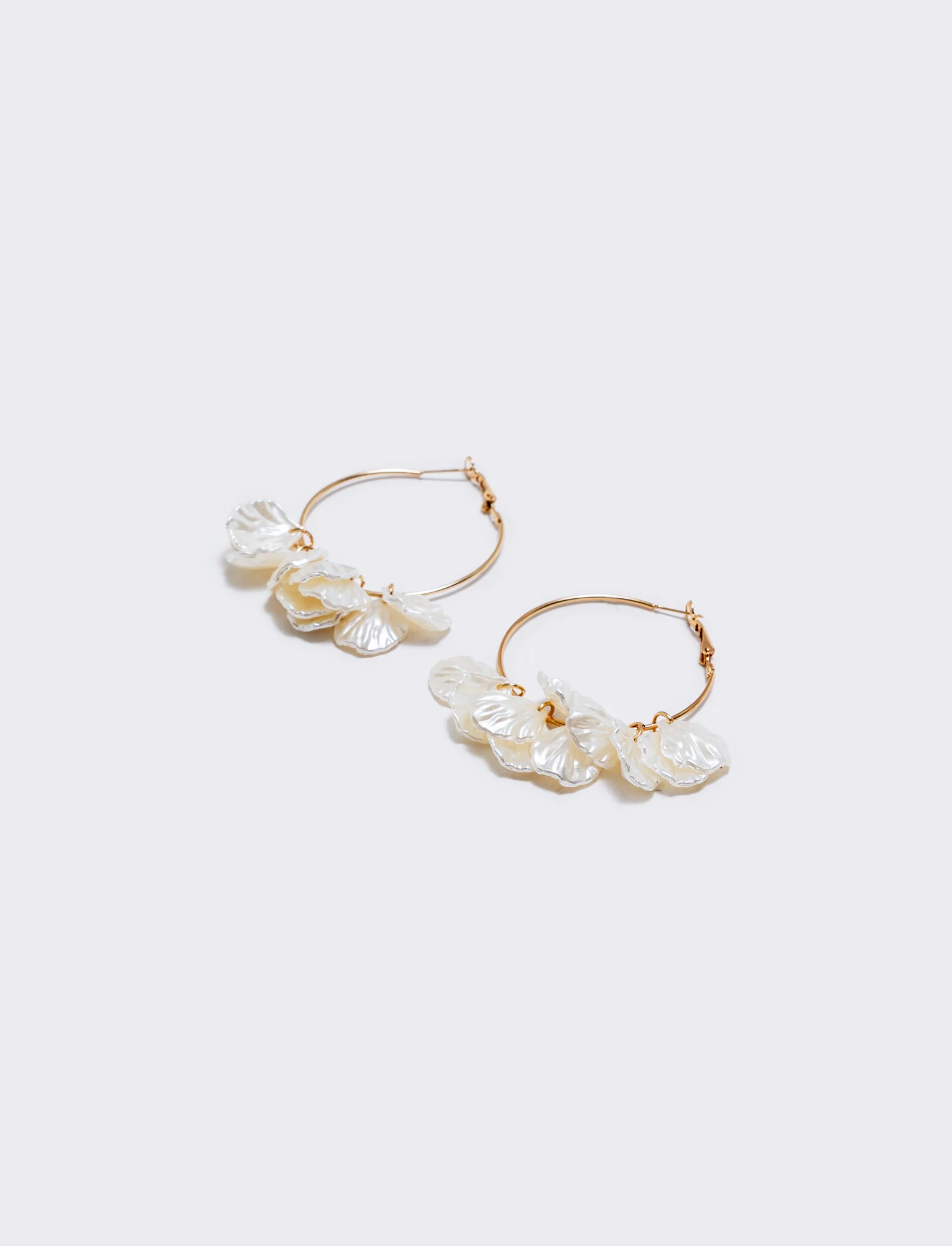 Orecchini cerchi con petali pendenti - Oro - Image 2
