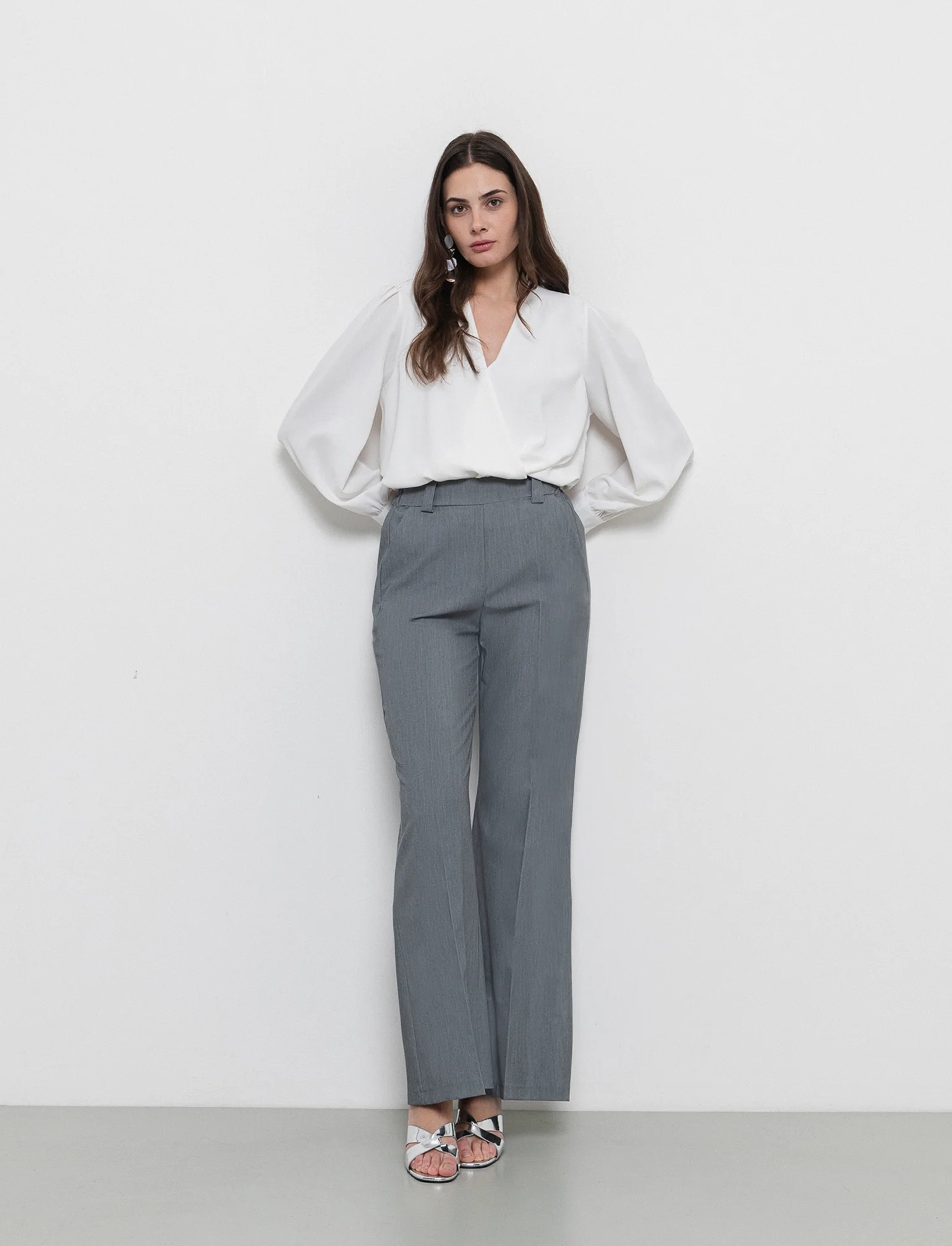 Pantalone a palazzo confort fit da donna - Grigio chiaro mel. - Image 3