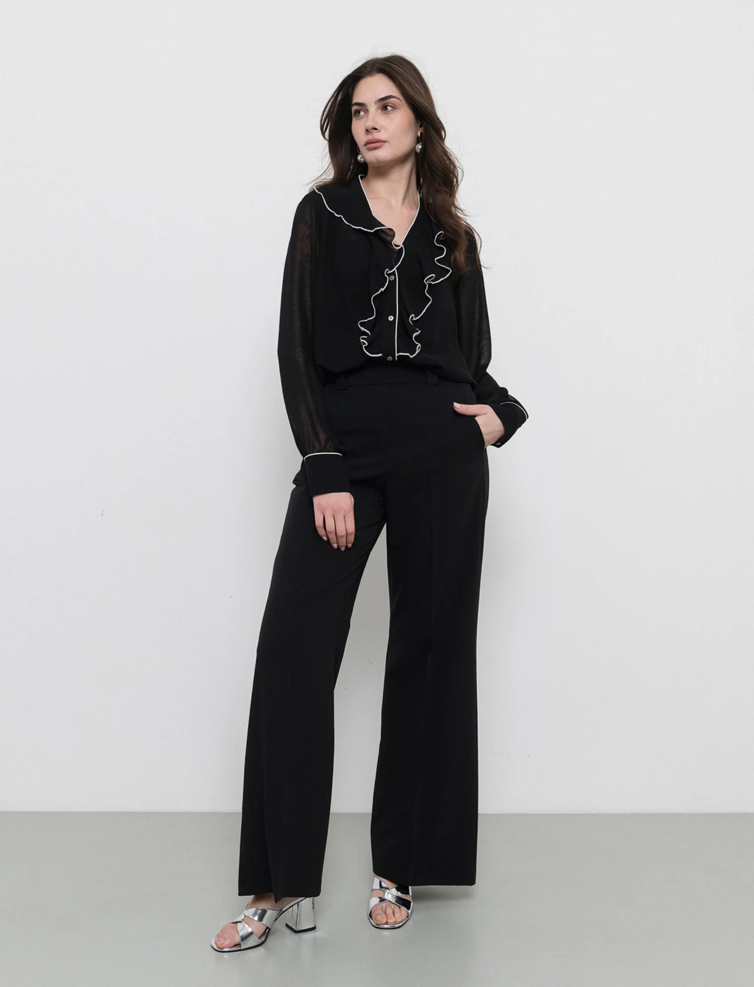 Pantalone a palazzo confort fit da donna - Nero - Image 3