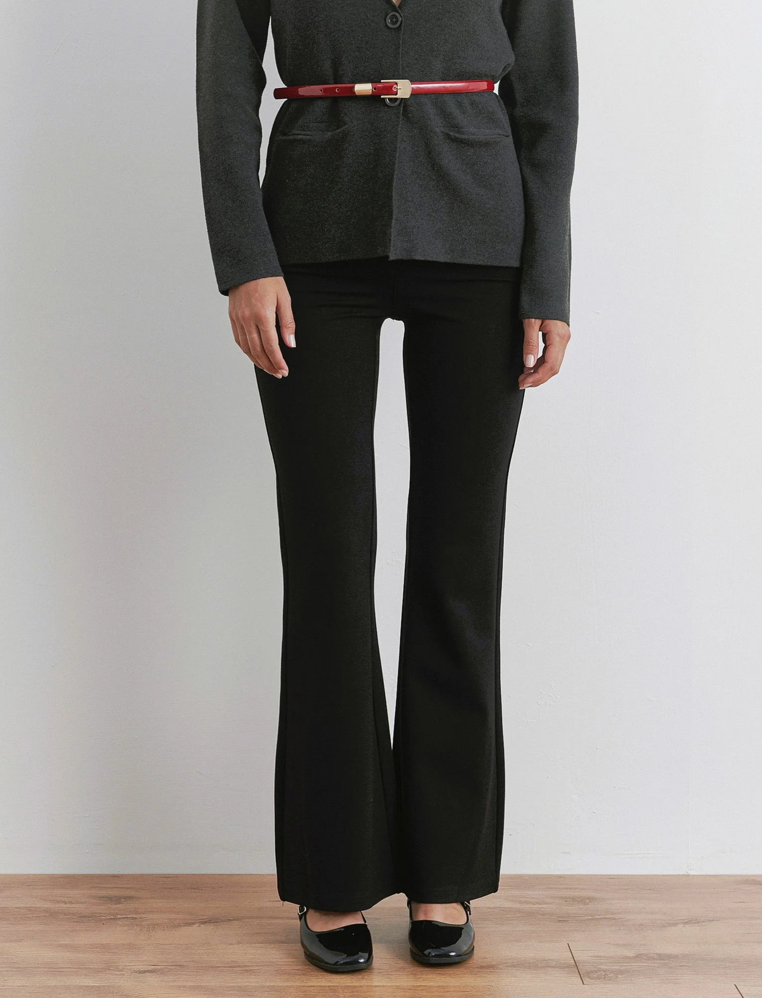 PANTALONE ADERENTE FLARE - Nero - Image 4