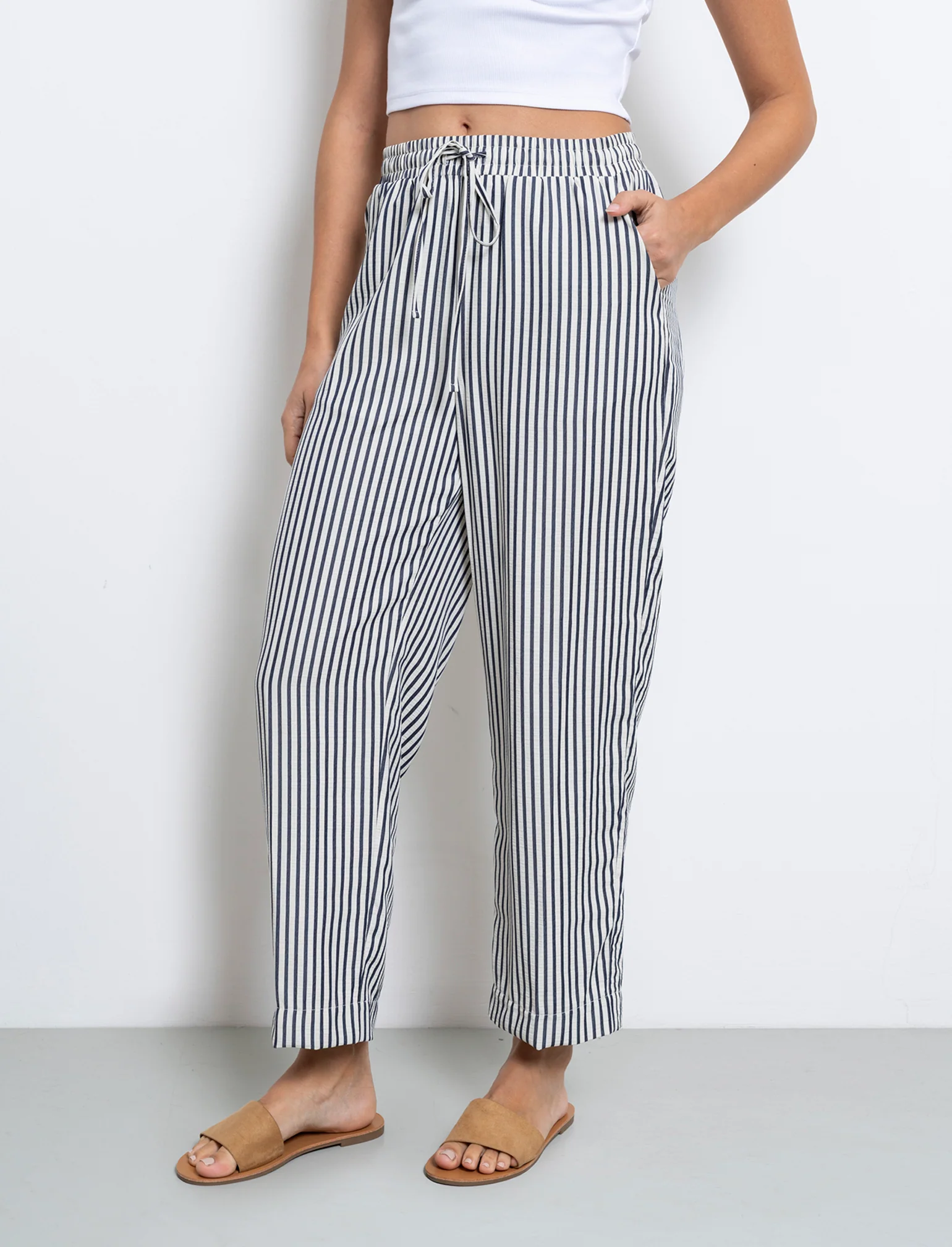 Pantalone con elastico in vita da donna - var 1