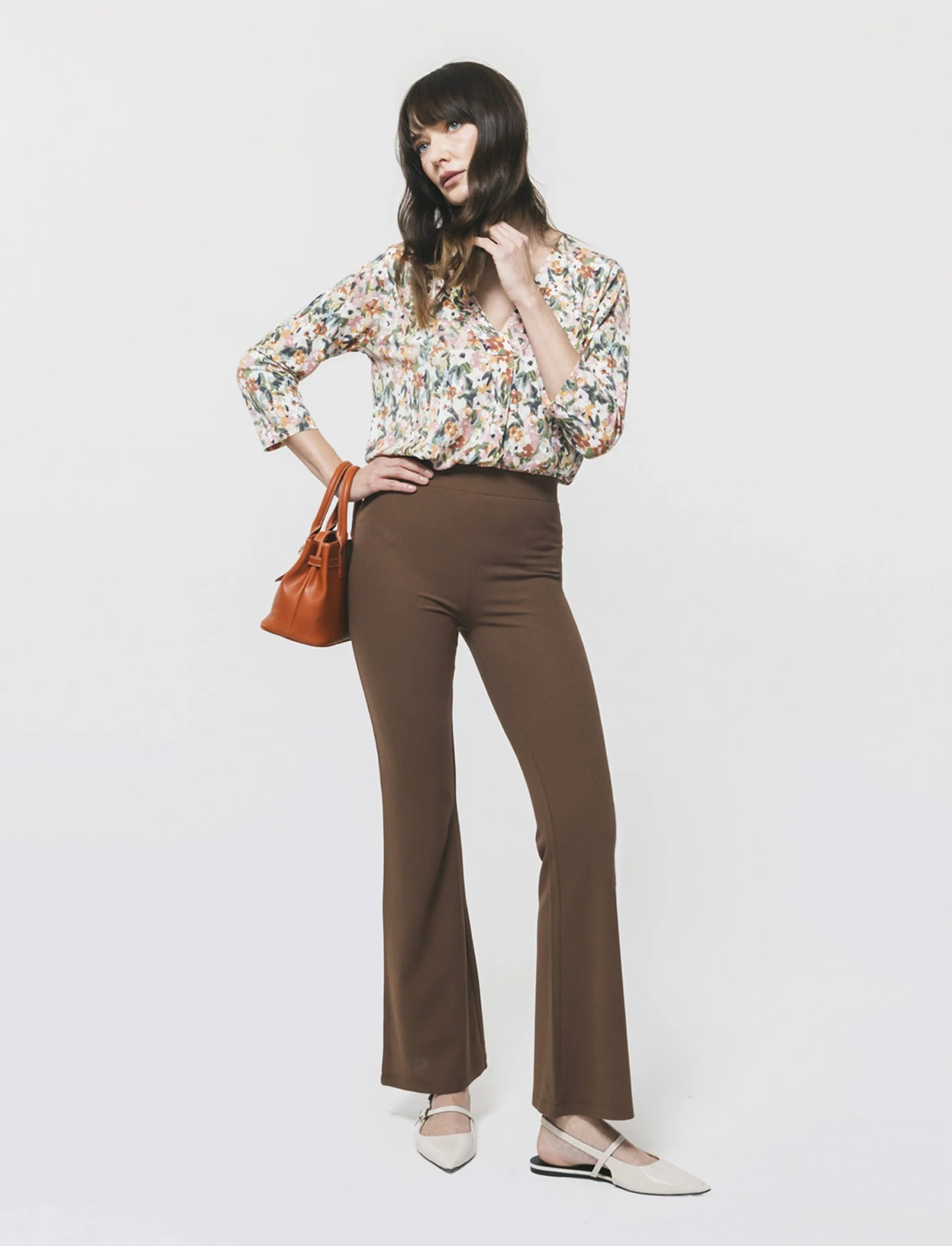 Pantalone Flare con Banda Elastica Vita - Marrone - Image 4