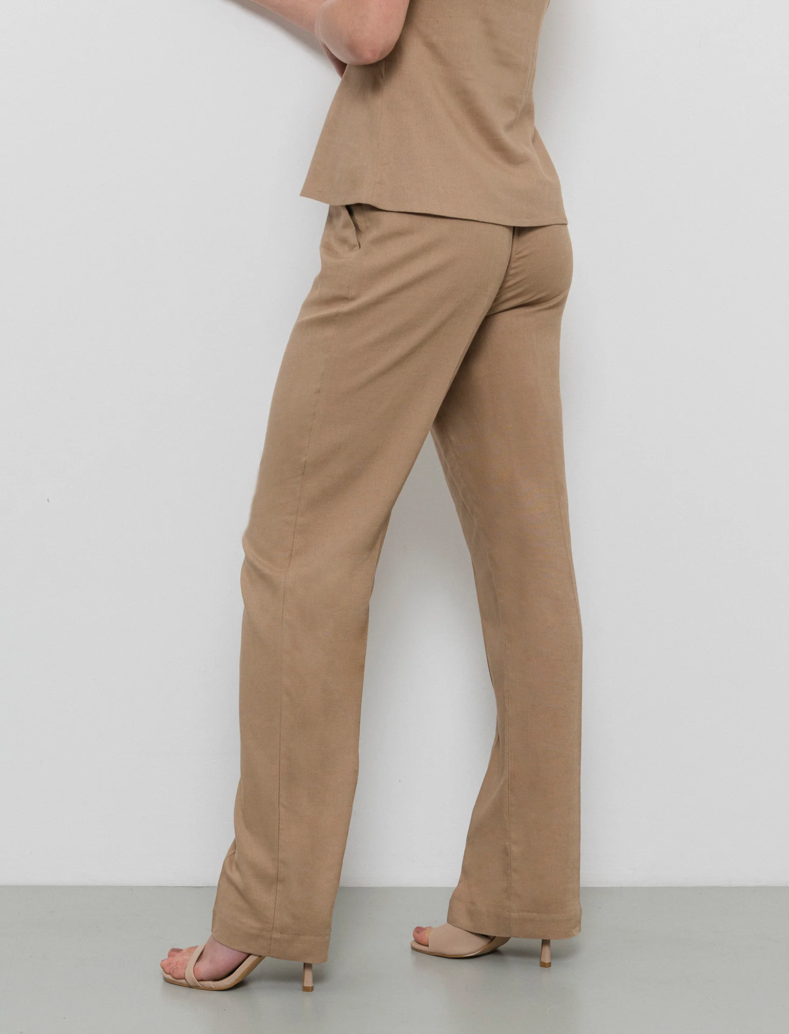 Pantalone gamba dritta da donna - Caramello