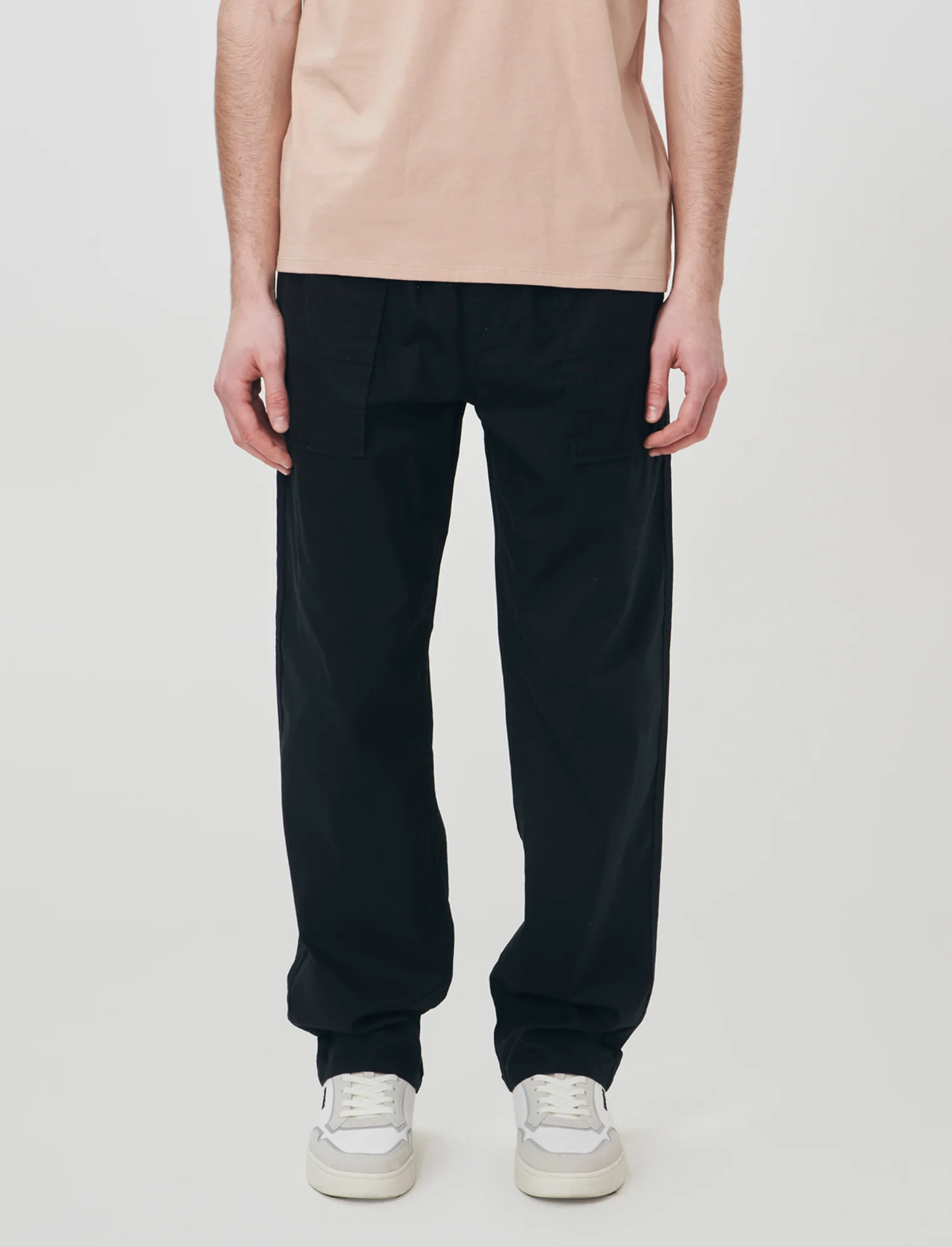 Pantalone in Cotone Regular Fit con Tasche - Nero - Image 3