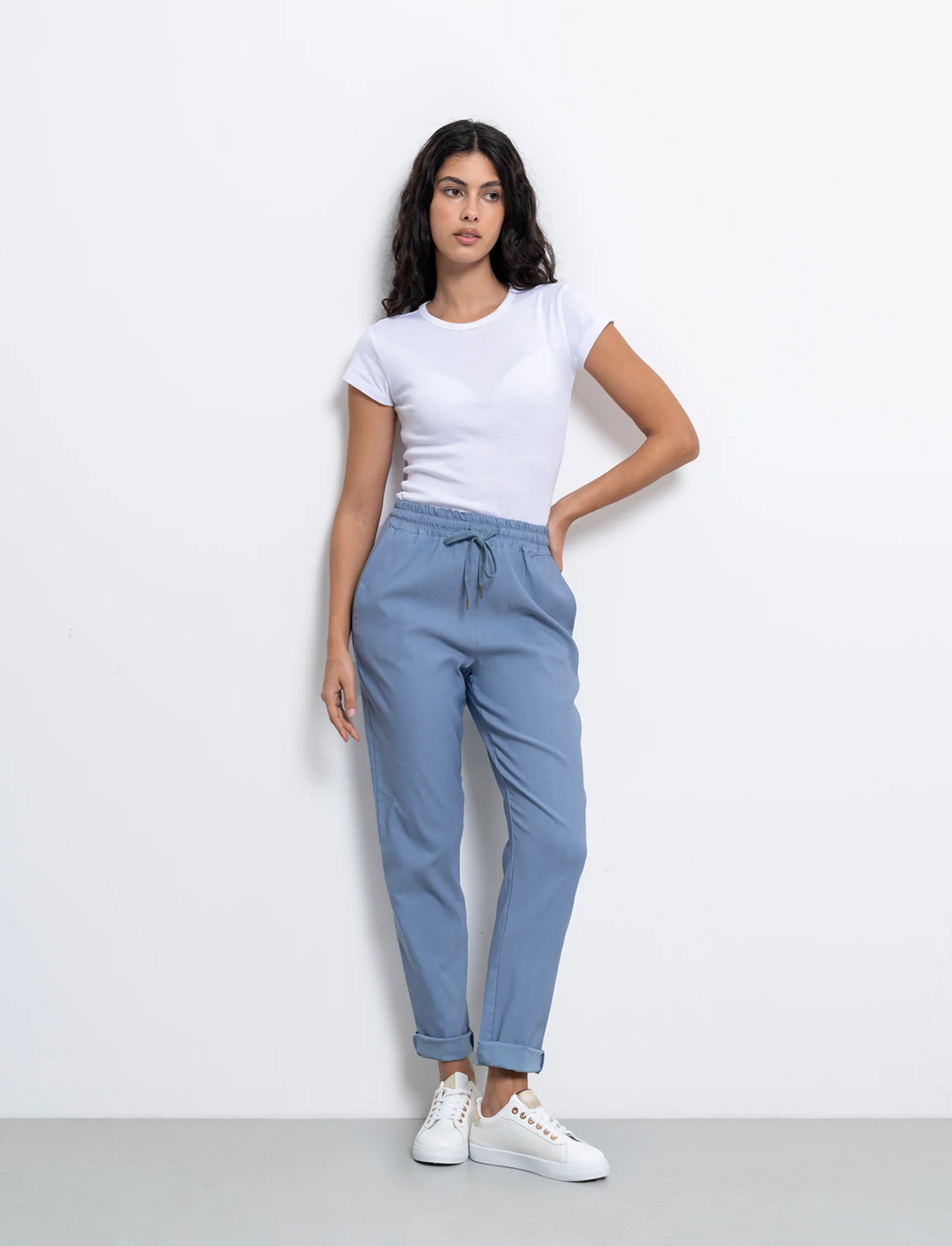Pantalone in tessuto elasticizzato con coulisse in vita - Denim - Image 2