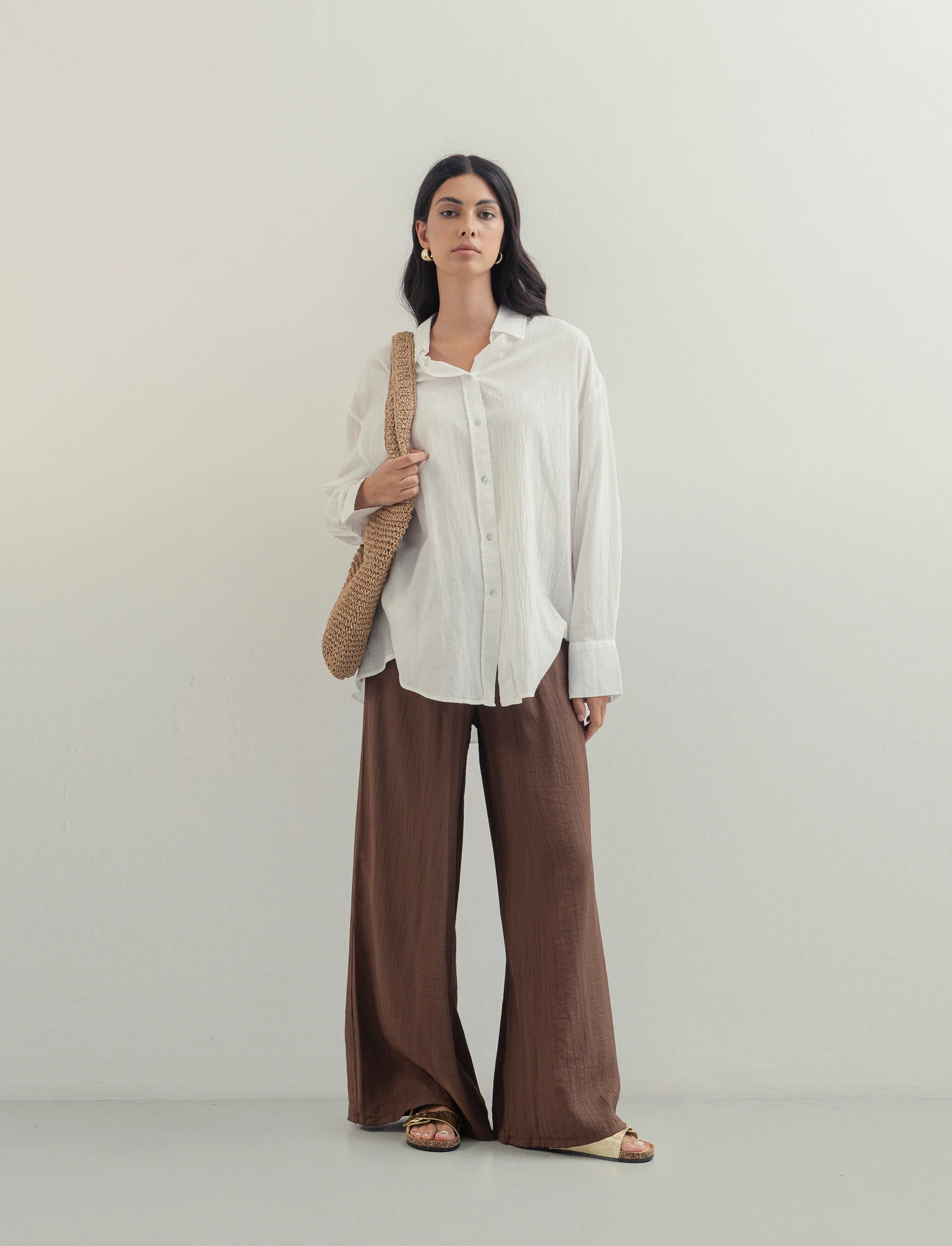 Pantalone largo con coulisse sottile - Moro
