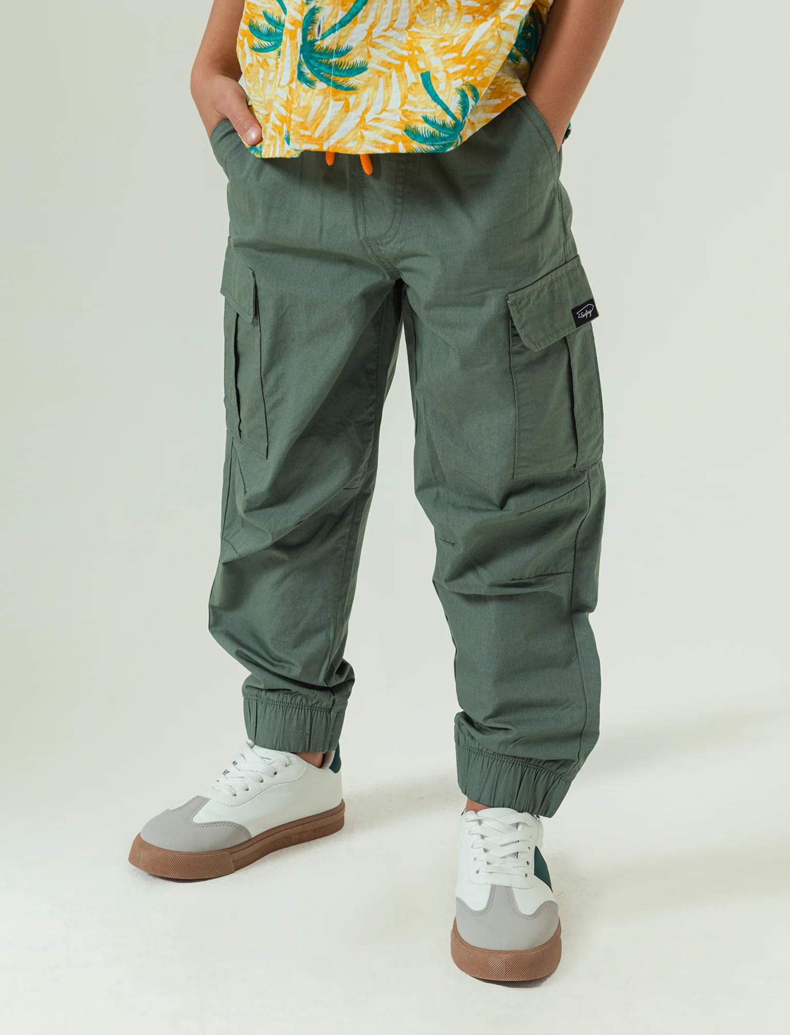 Pantalone modello cargo in cotone da bambino - Verde - Image 2