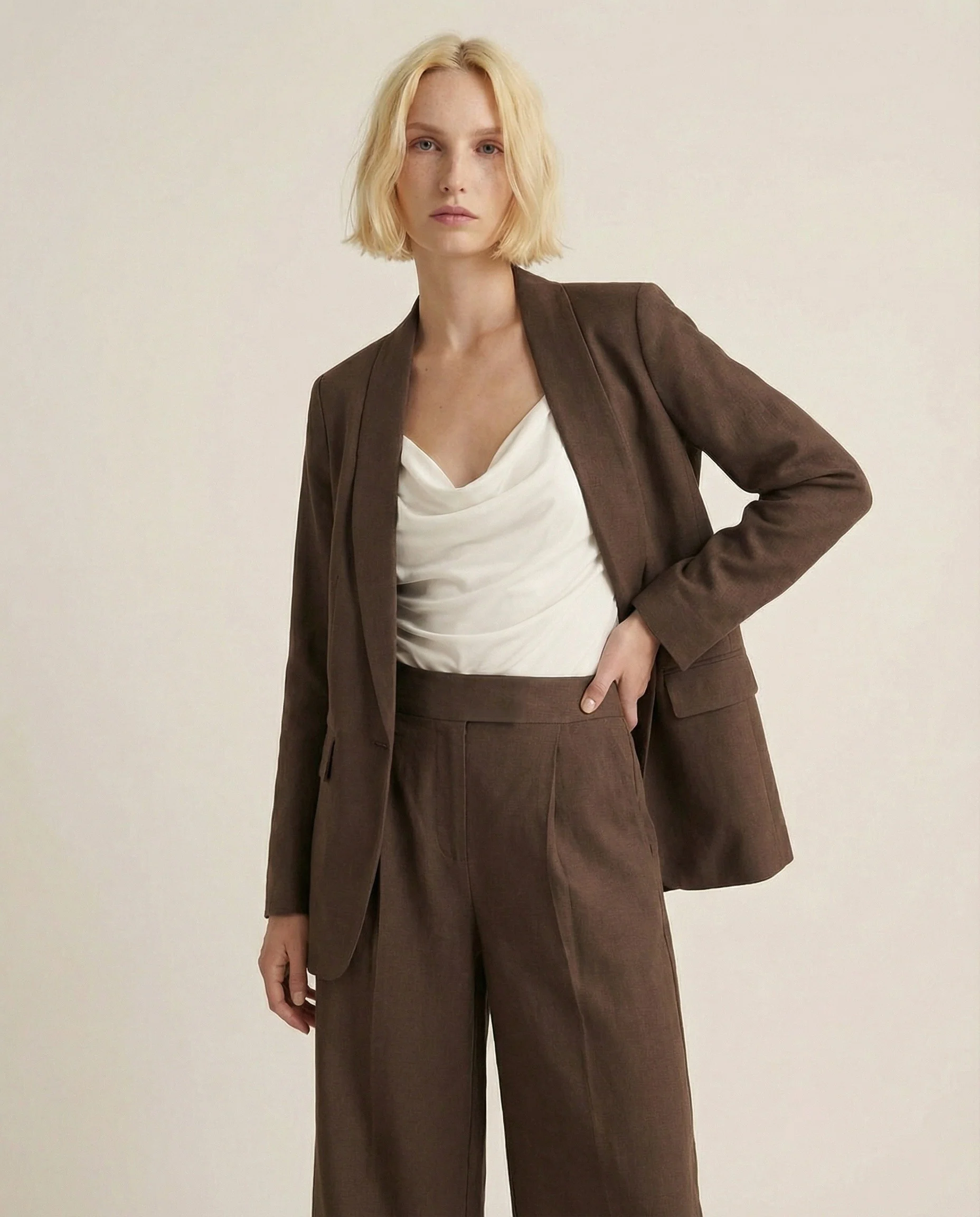 Pantalone over con pieghe ed elastico - Moro - Image 5