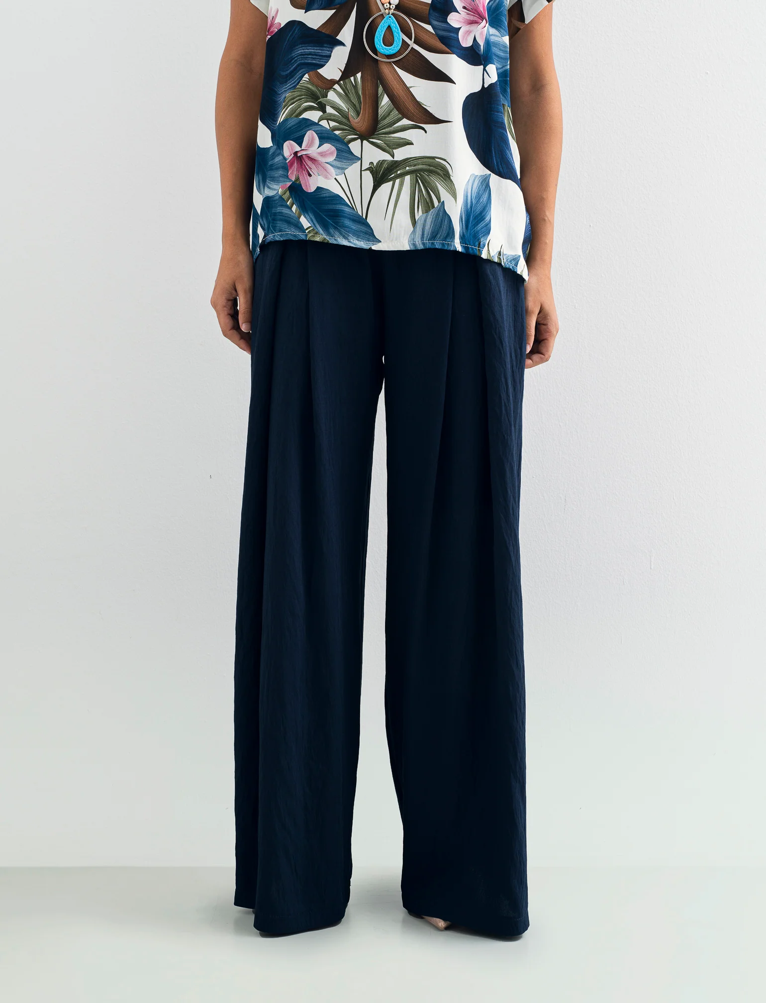 Pantalone palazzo con pences - Blu - Image 4