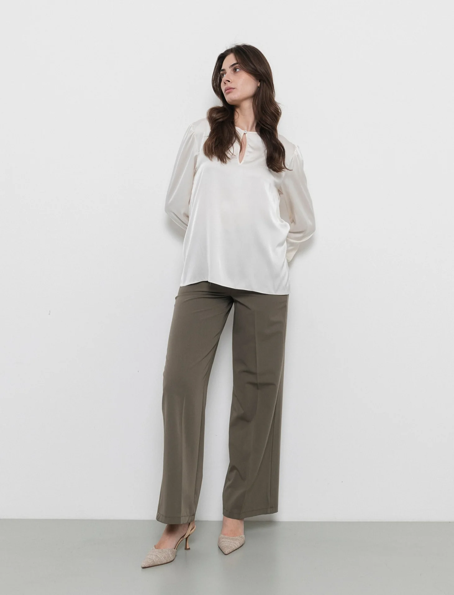 Pantalone palazzo con tessuto fluido - Verde - Image 3