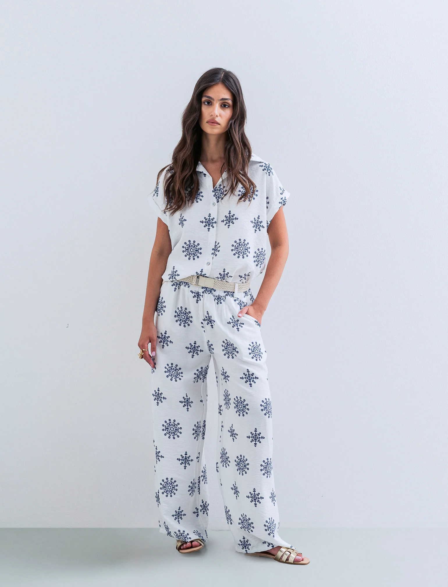 Pantalone palazzo stampato con cintura - Bianco