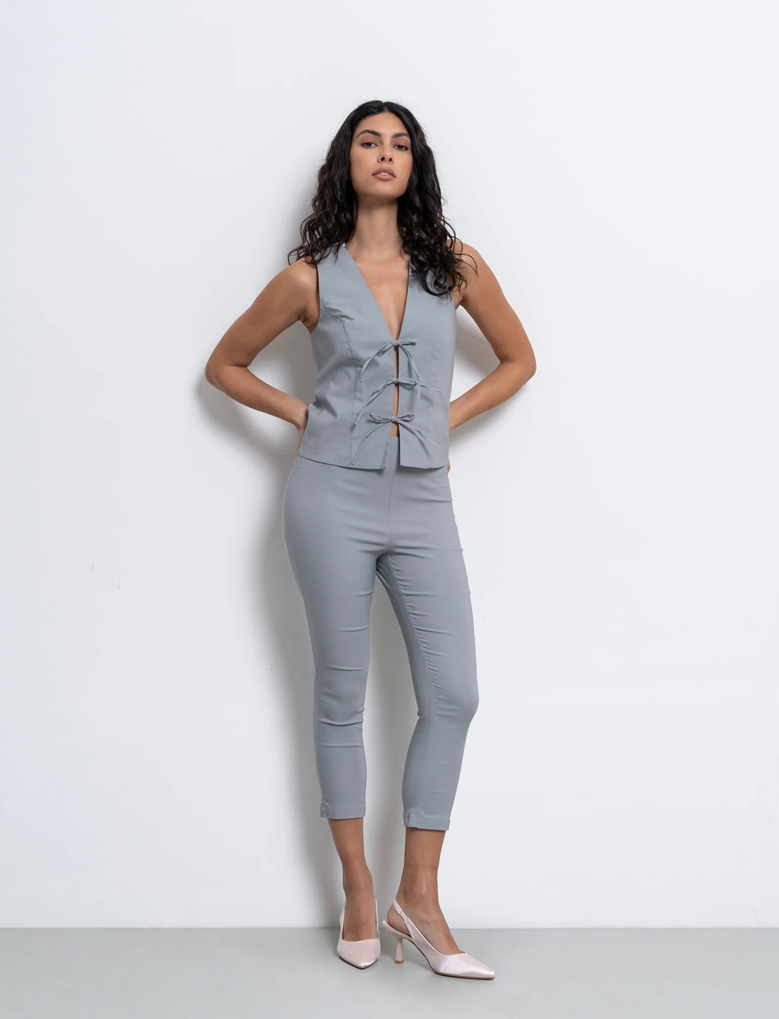 Pantalone pinocchietto da donna - Grigio perla - Image 3