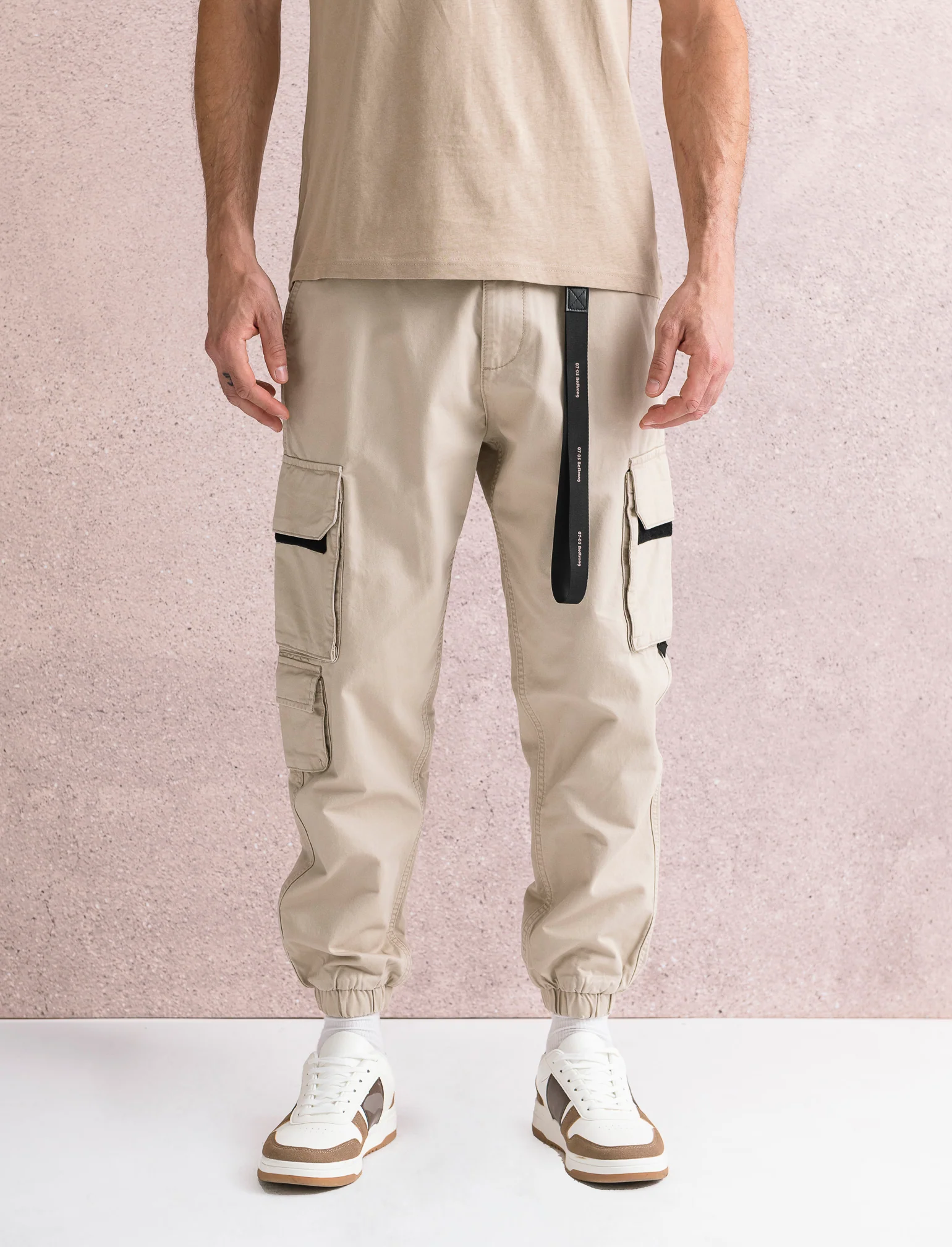 PANTALONI CARGO FIT CON ACCESSORIO - Beige - Image 3