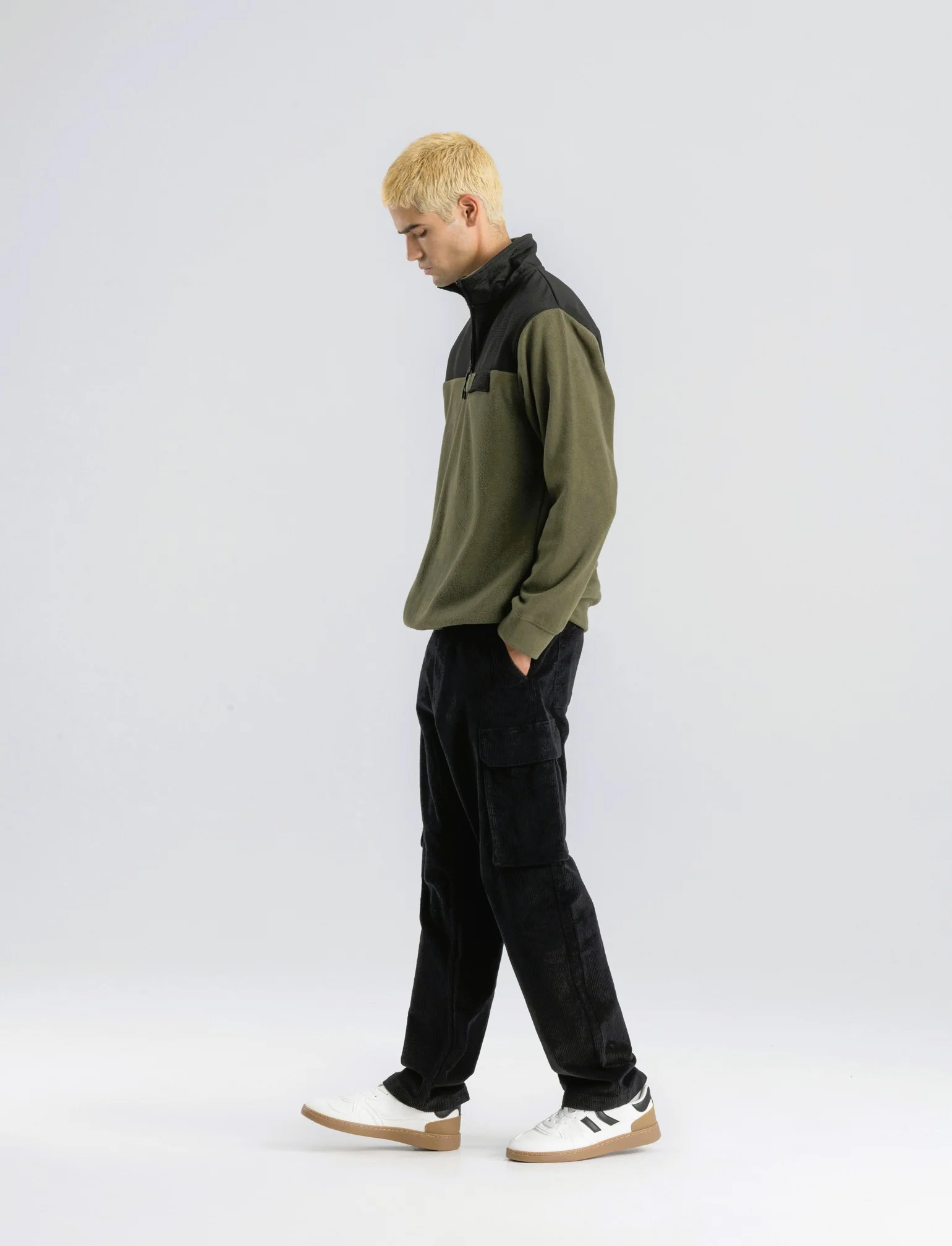 PANTALONI CARGO IN VELLUTO STRAIGHT FIT - Nero - Image 3