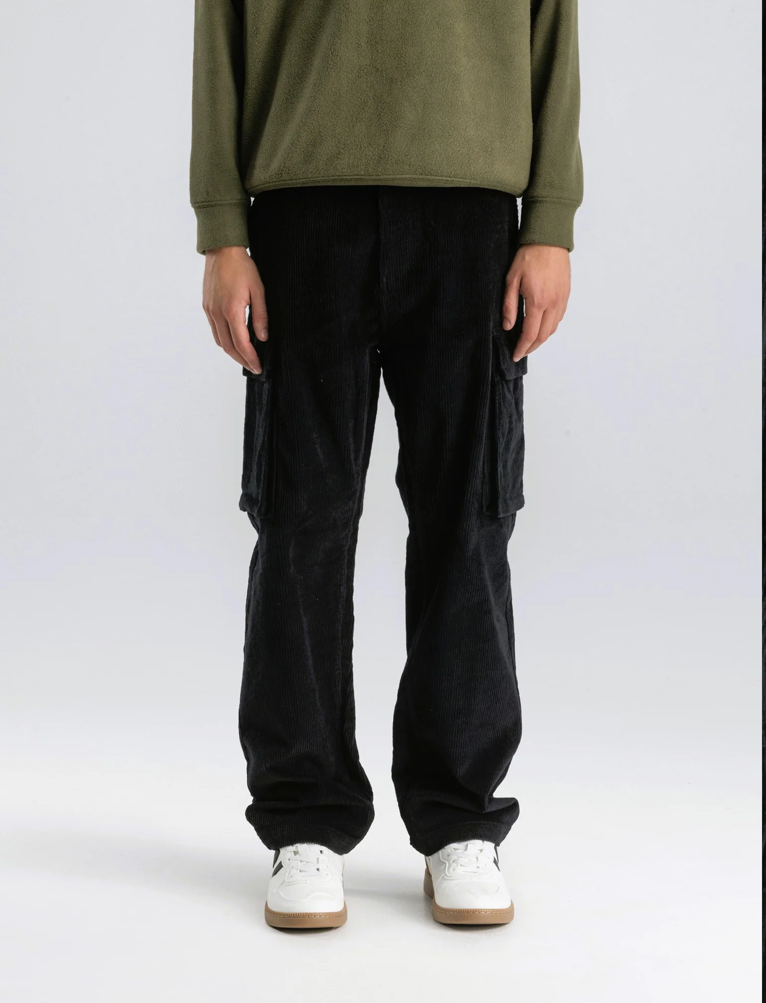 PANTALONI CARGO IN VELLUTO STRAIGHT FIT - Nero - Image 4