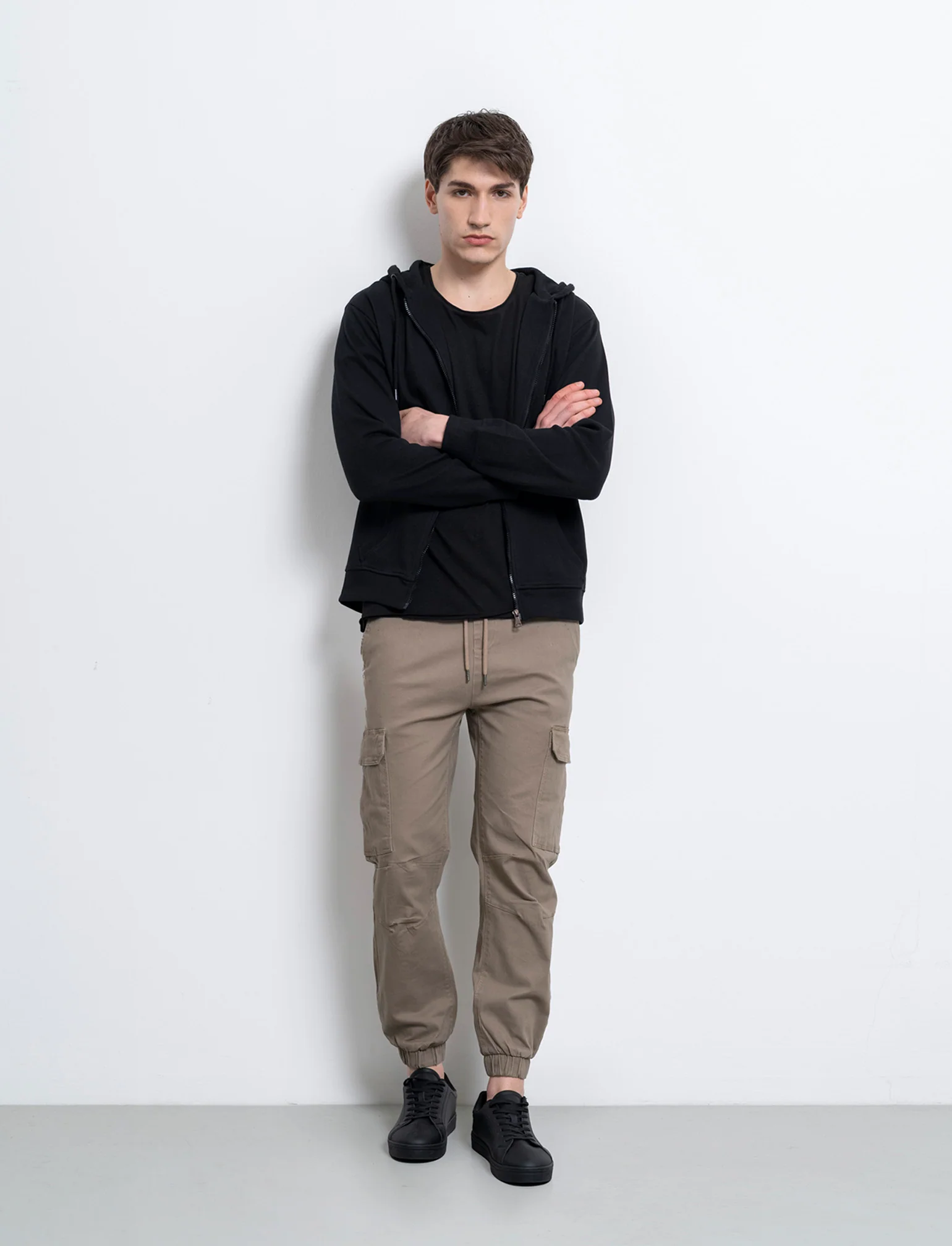 Pantaloni cargo slim fit da uomo - Grigio tortora - Image 3