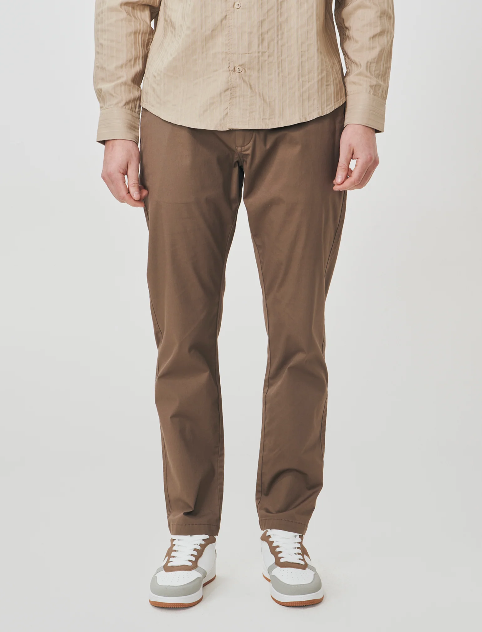 Pantaloni Chino Comfort Regular Fit - Grigio fango - Image 4