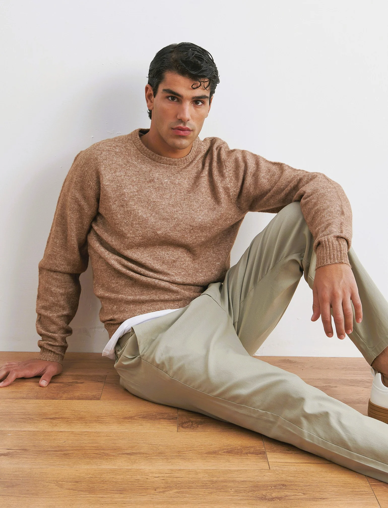PANTALONI CHINO JOGGER IN TESSUTO TECNICO STRETCH - Beige - Image 4