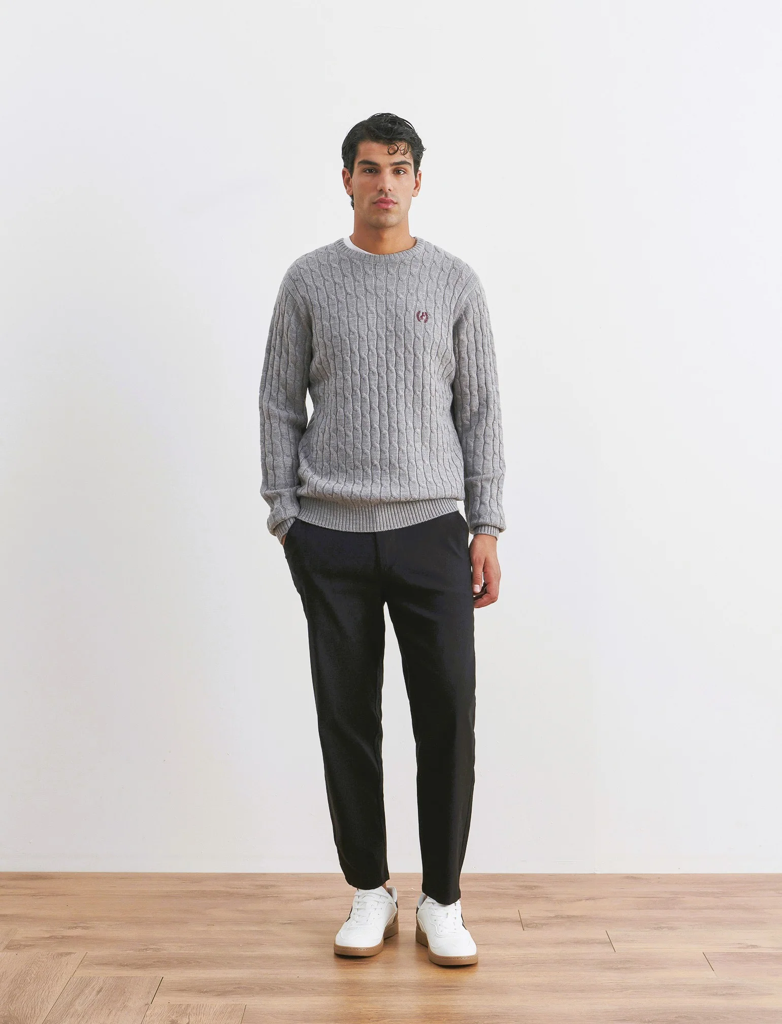PANTALONI CHINO JOGGER IN TESSUTO TECNICO STRETCH - Nero - Image 4