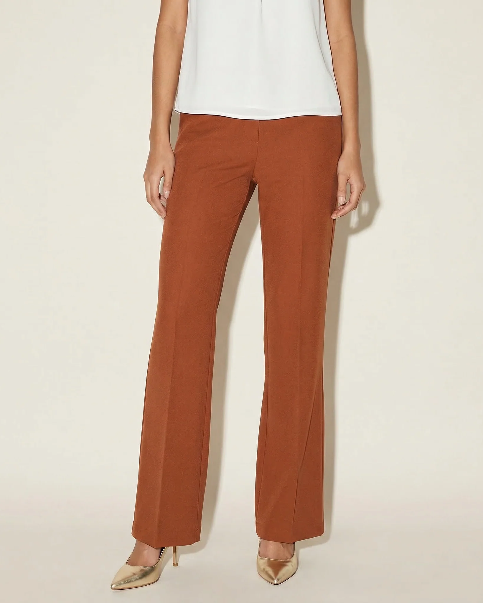 Pantaloni dritti classici con tasche - Cacao - Image 4