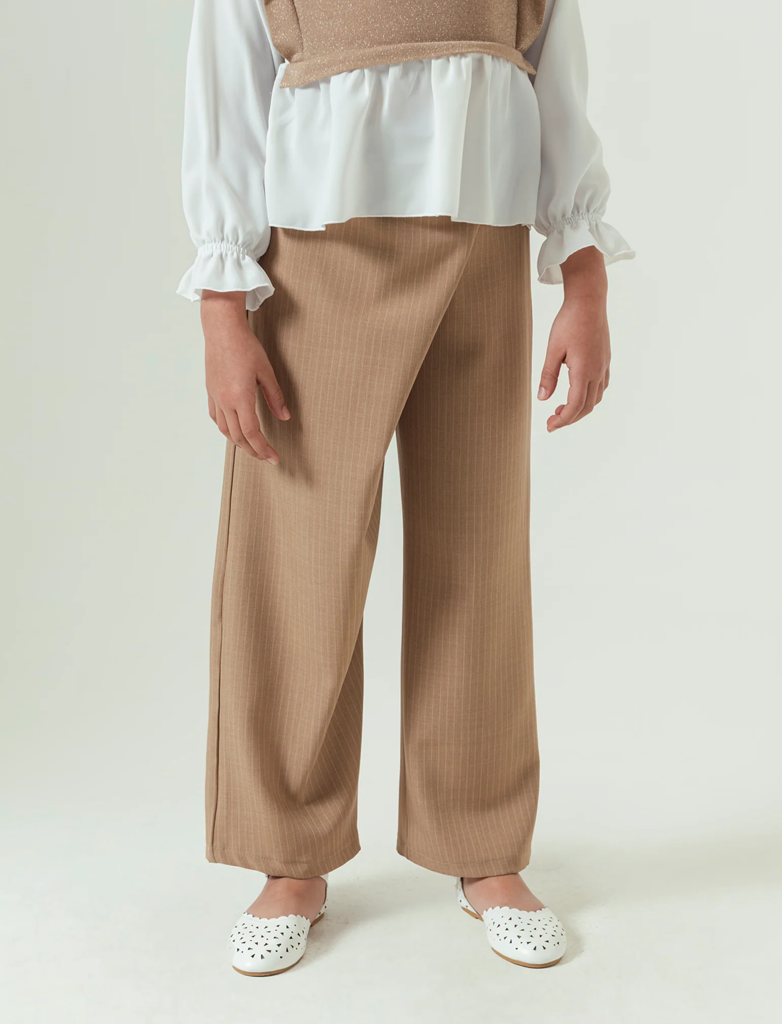 Pantaloni eleganti da bambina in tessuto gessato. - Beige - Image 2