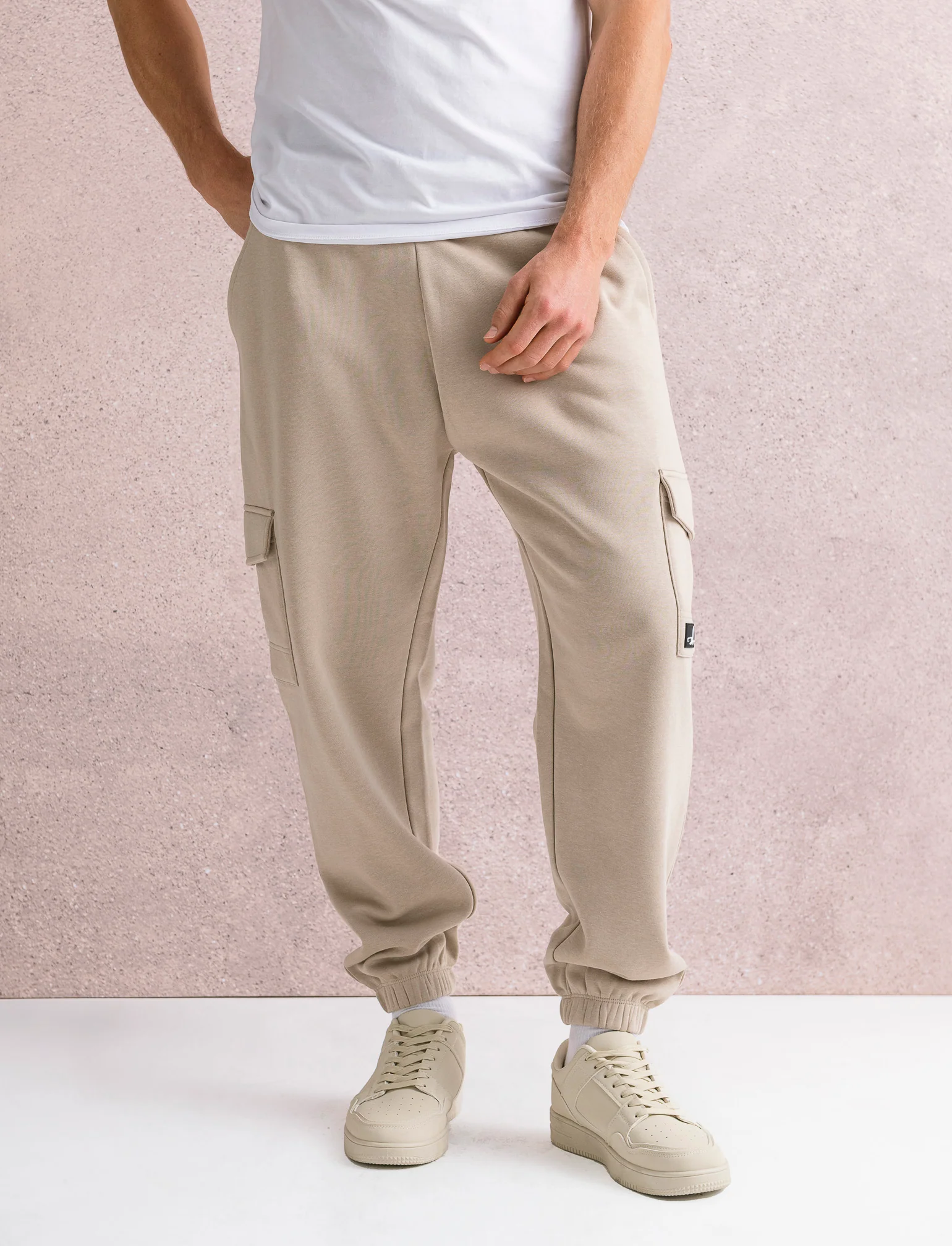 PANTALONI IN FELPA CON TASCONI - Beige - Image 4