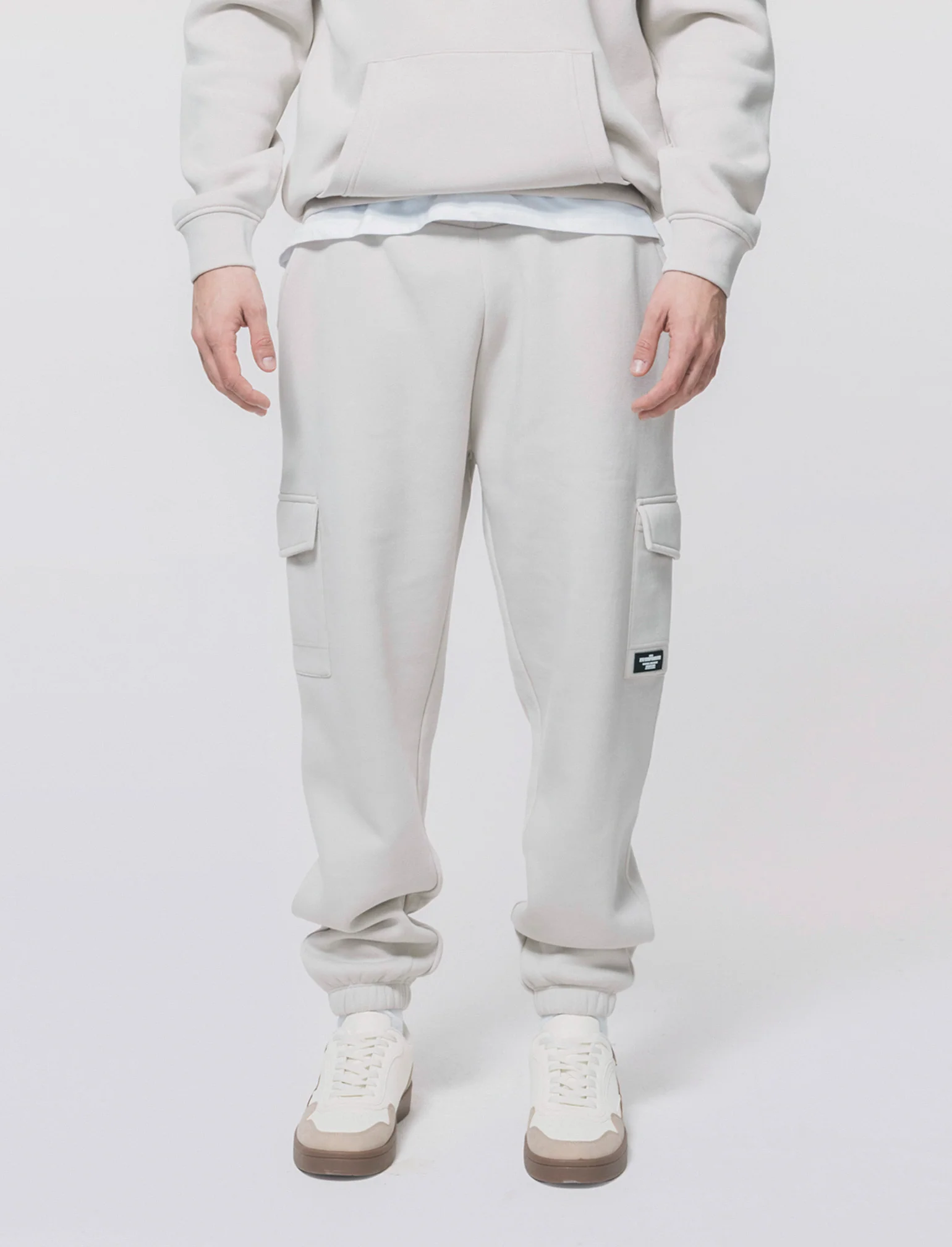 Pantaloni in felpa con tasconi laterali - Grigio ghiaccio