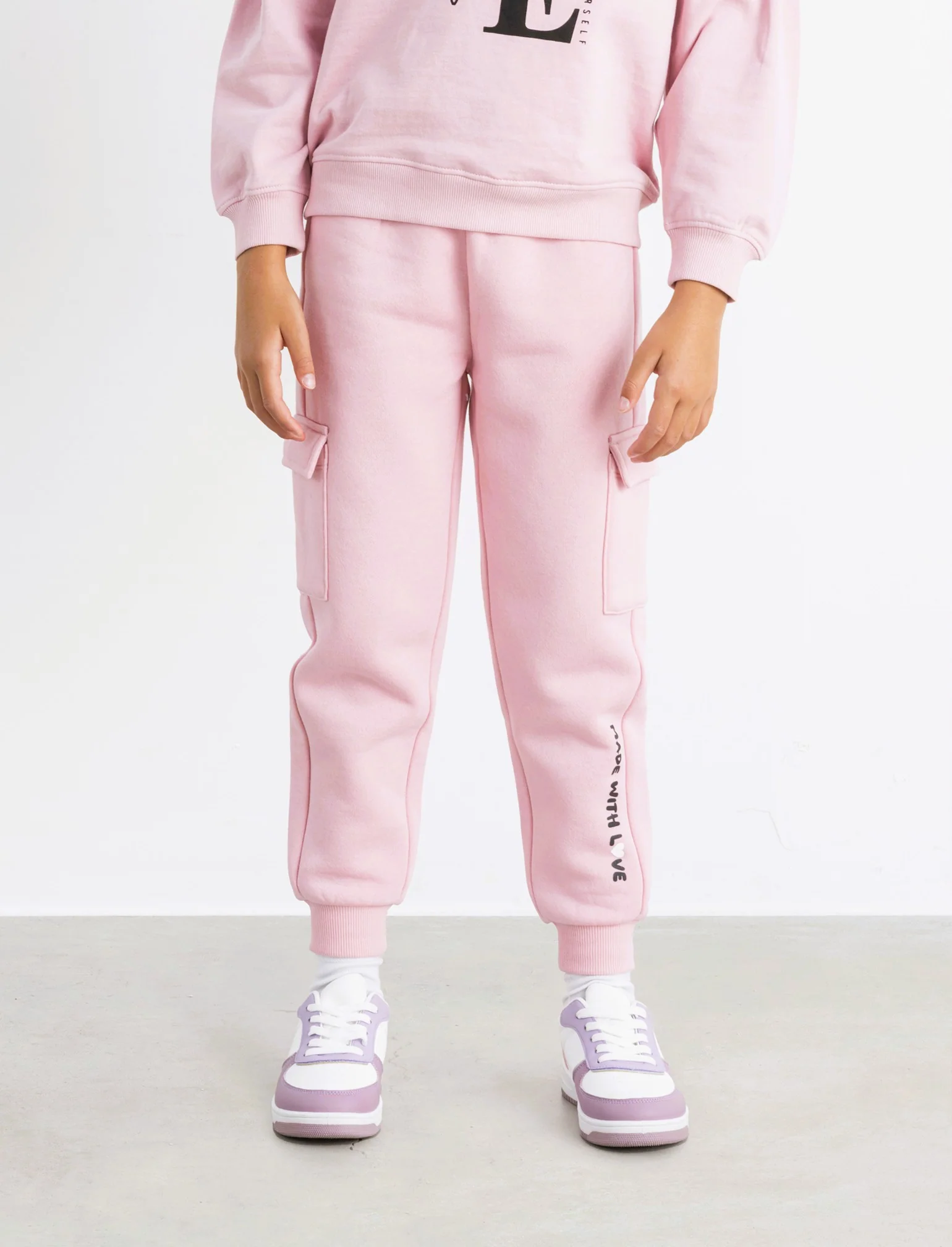 Pantaloni in felpa con tasconi. - Rosa - Image 3