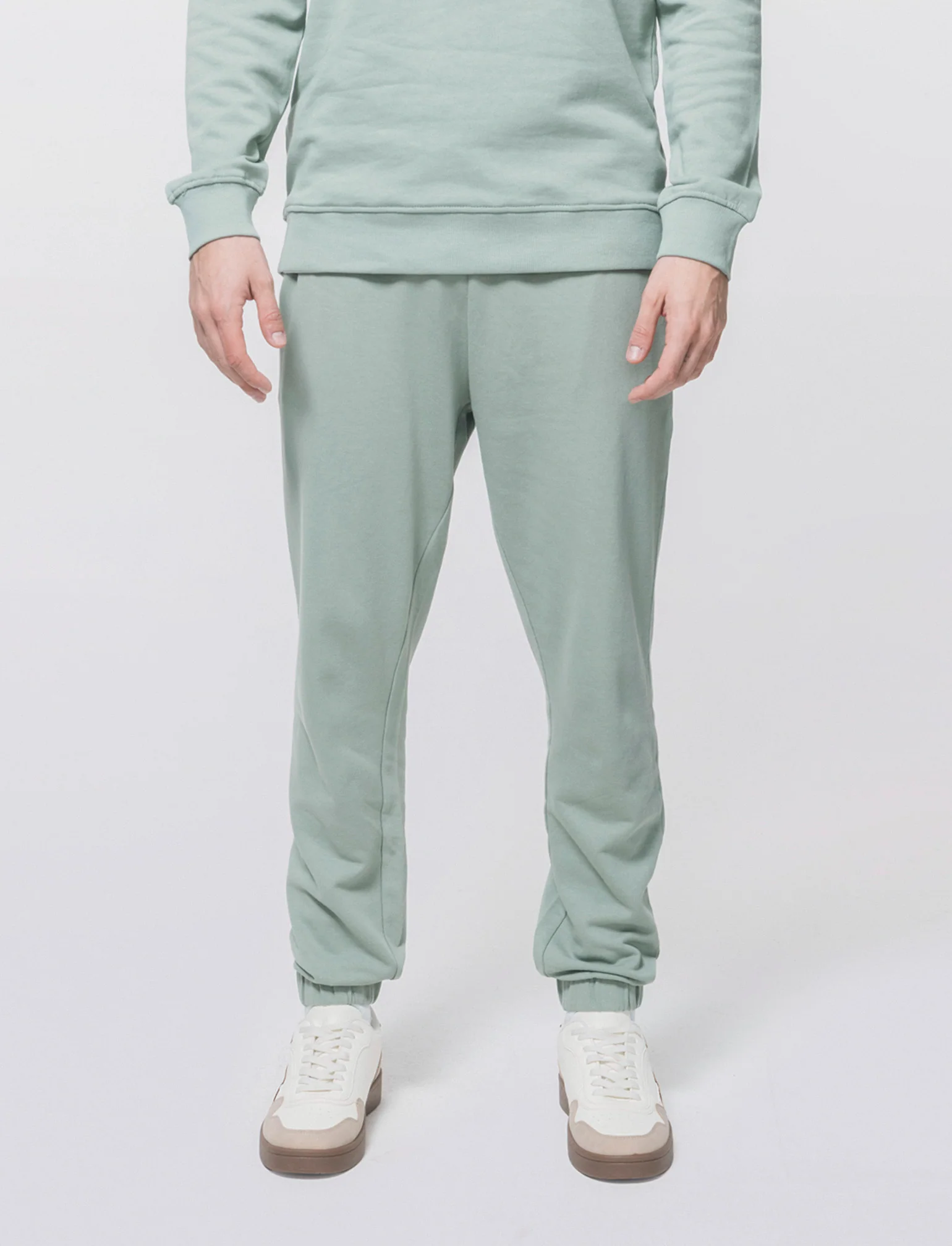 Pantaloni Jogger Basic in Felpa con Tasche - Verde salvia - Image 4
