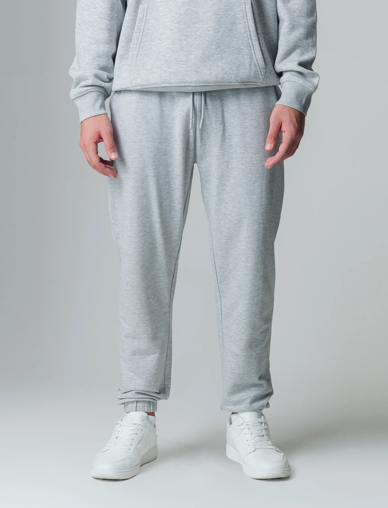 Pantaloni jogger basic in felpa da uomo - Grigio mel.