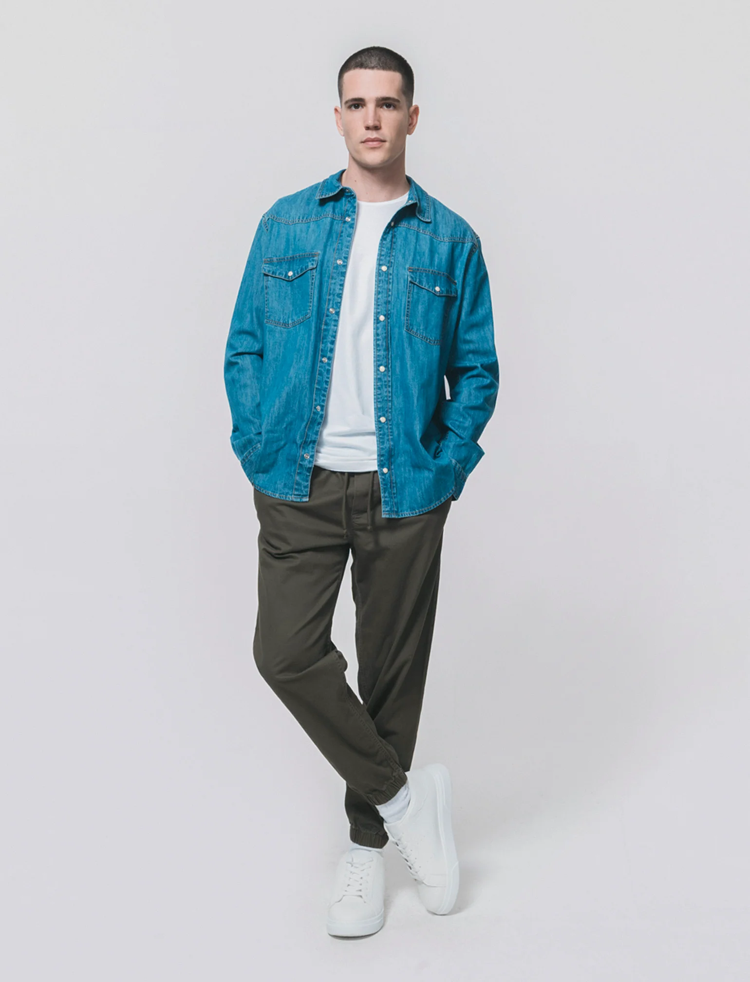 Pantaloni jogger in twill elasticizzato - Verde militare - Image 2