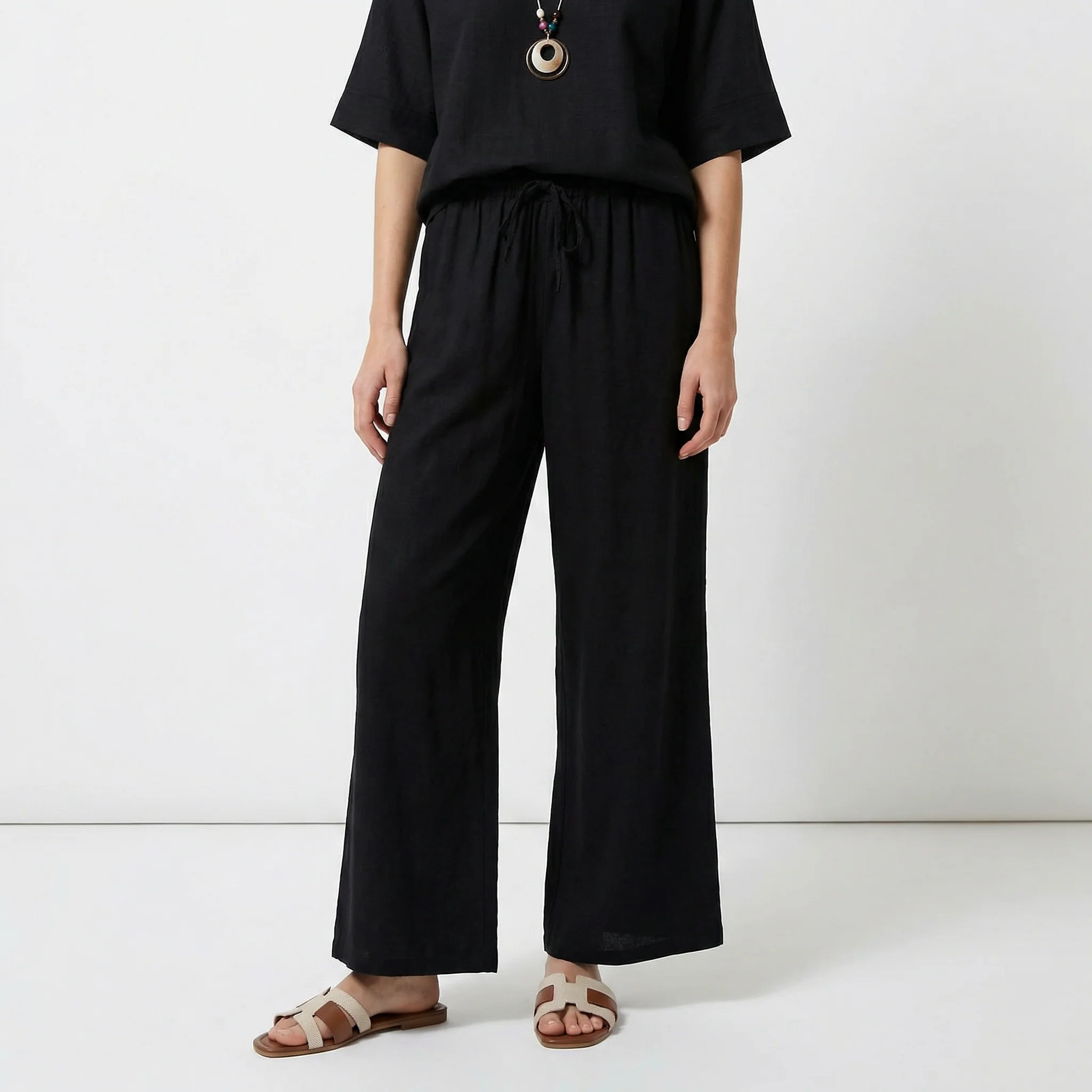 Pantaloni morbidi con elastico per lei - Nero - Image 3
