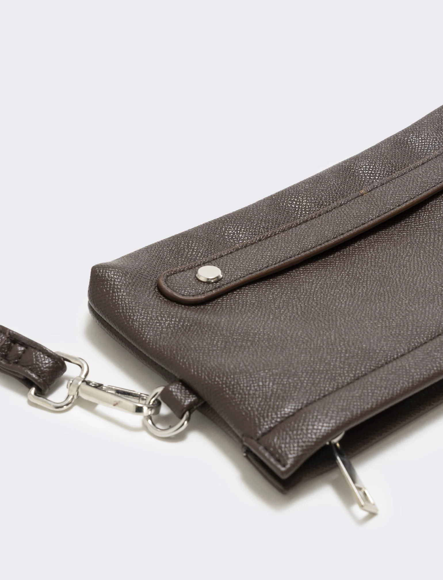 Pochette uomo con zip elegante e pratica - Moro - Image 3