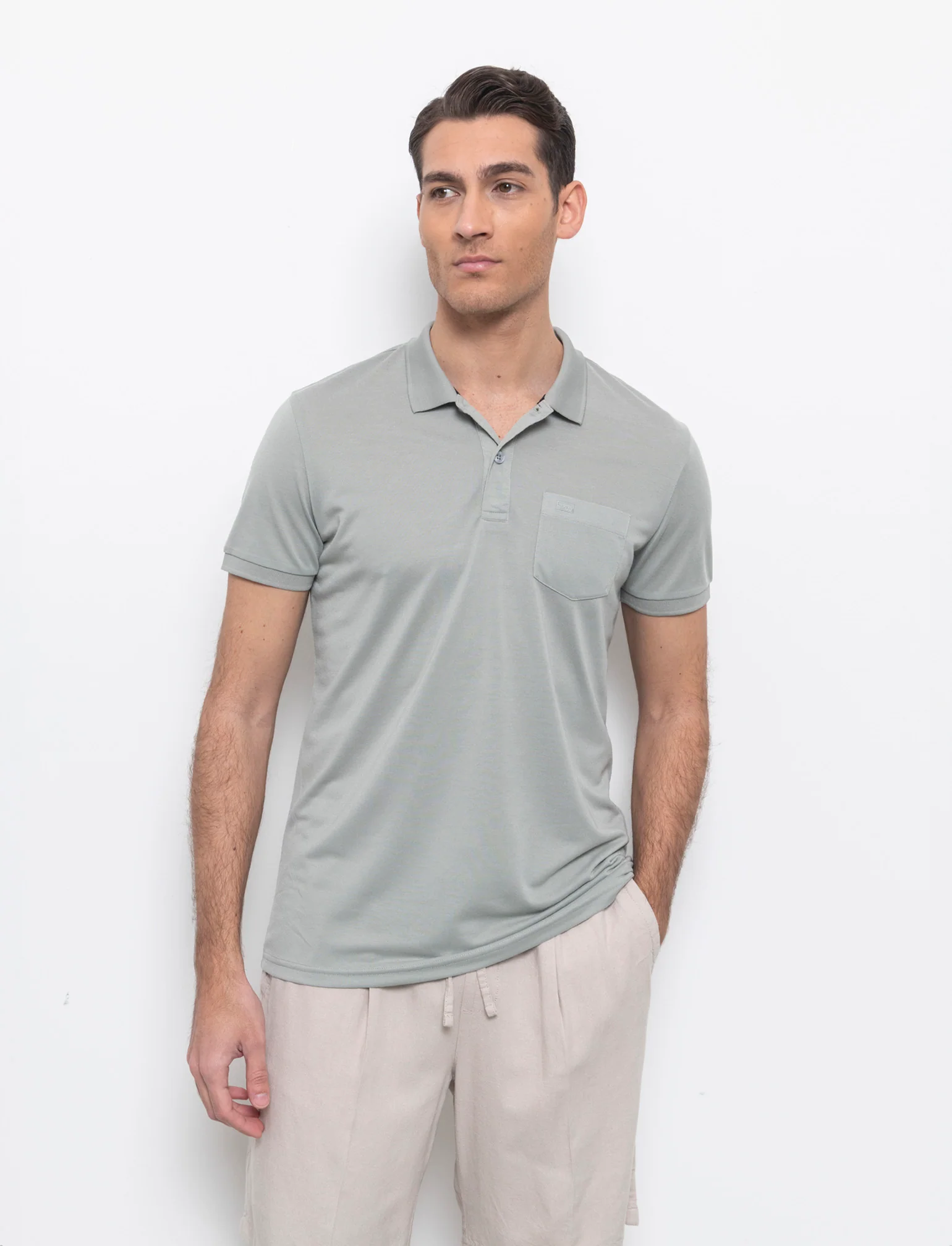 Polo basica con taschino da uomo - Verde - Image 3