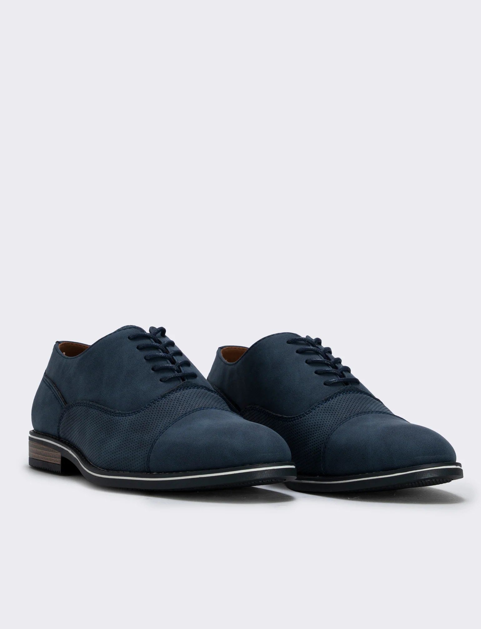 Scarpa stringata blu con suola a contrasto - Blu - Image 3