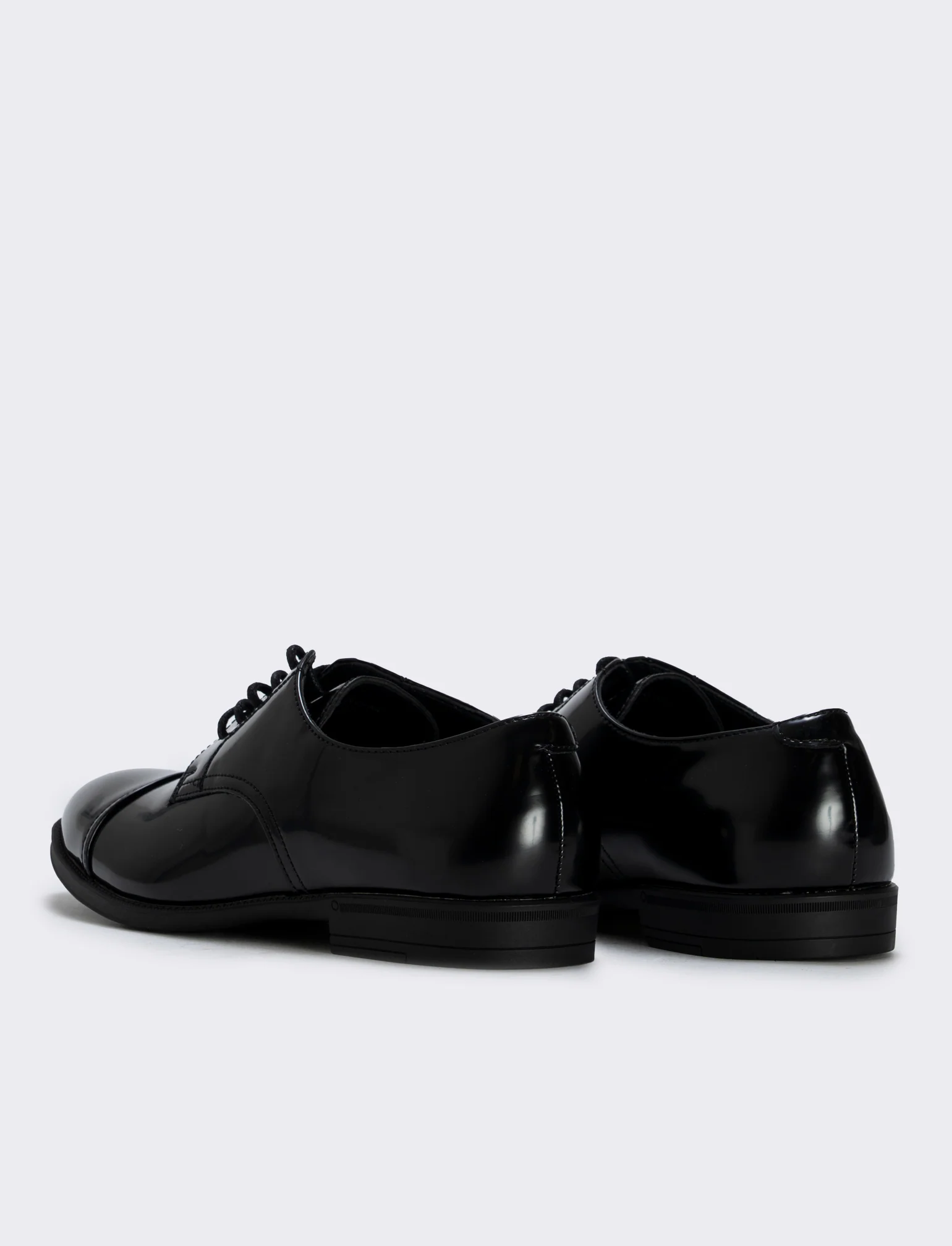 Scarpa stringata lucida in poliuretano nero - Nero - Image 2