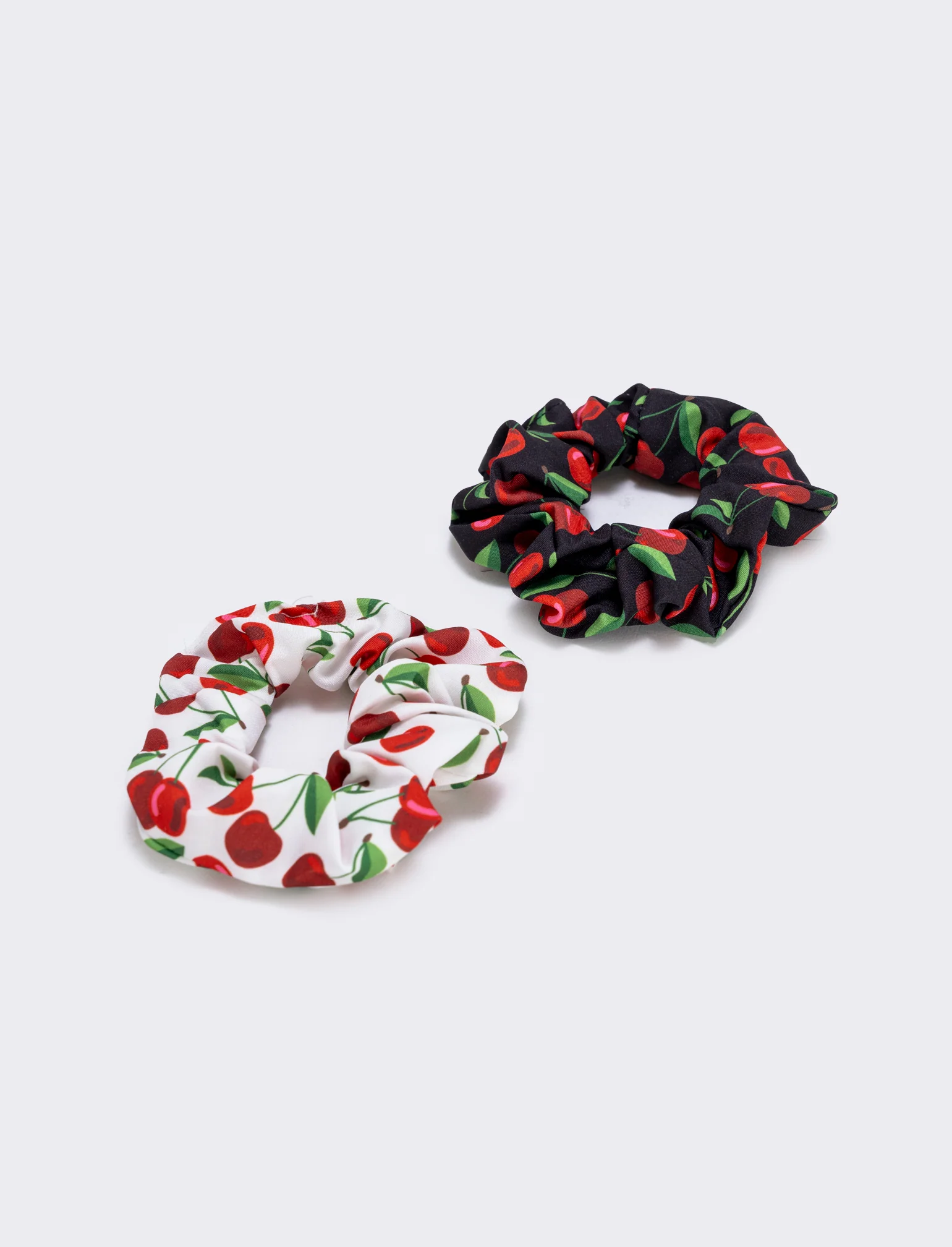 Set 3 pezzi scrunchie piu pinza capelli bambina - Nero-bianco - Image 2
