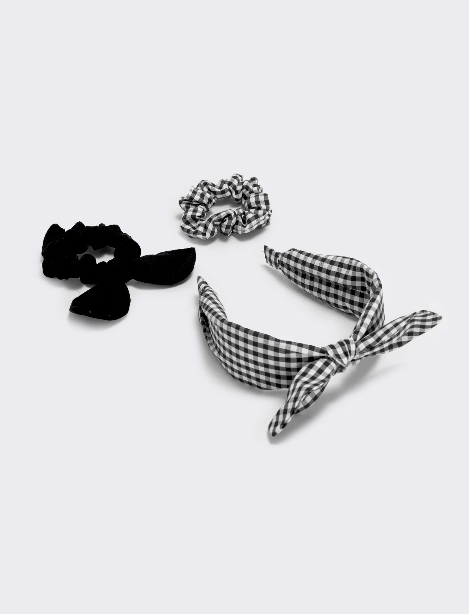 Set cerchietto e elastici vichy - Nero - Image 2