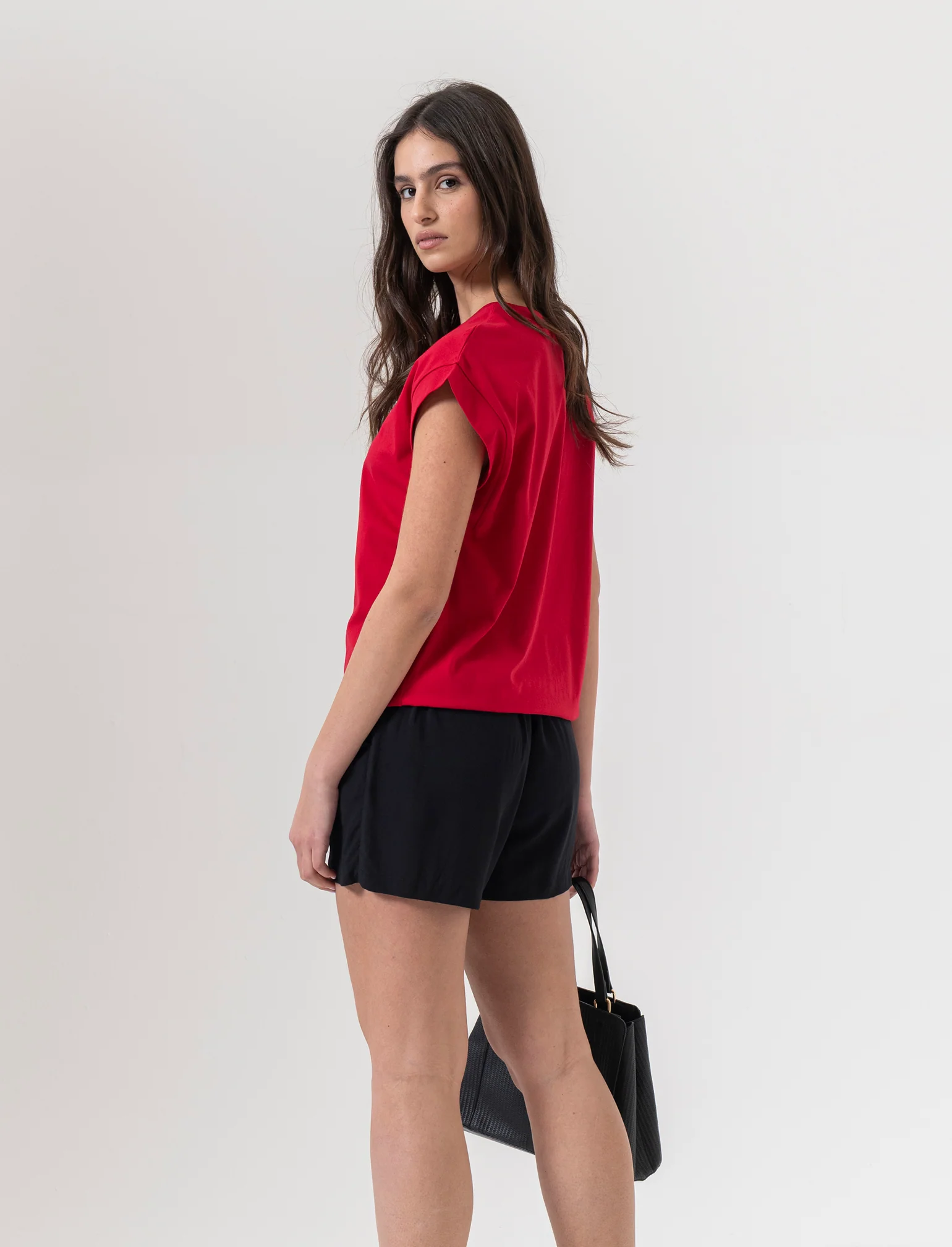 Short con elastico in vita da donna - Nero - Image 2