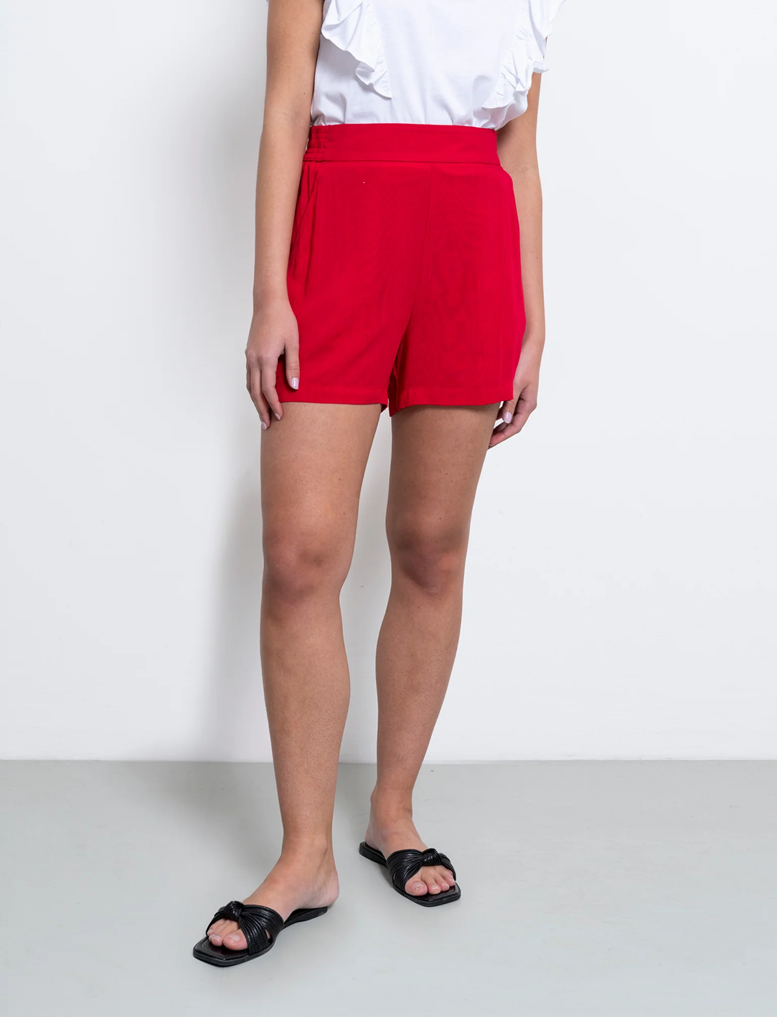Short con elastico in vita da donna - Rosso scarlatto - Image 4